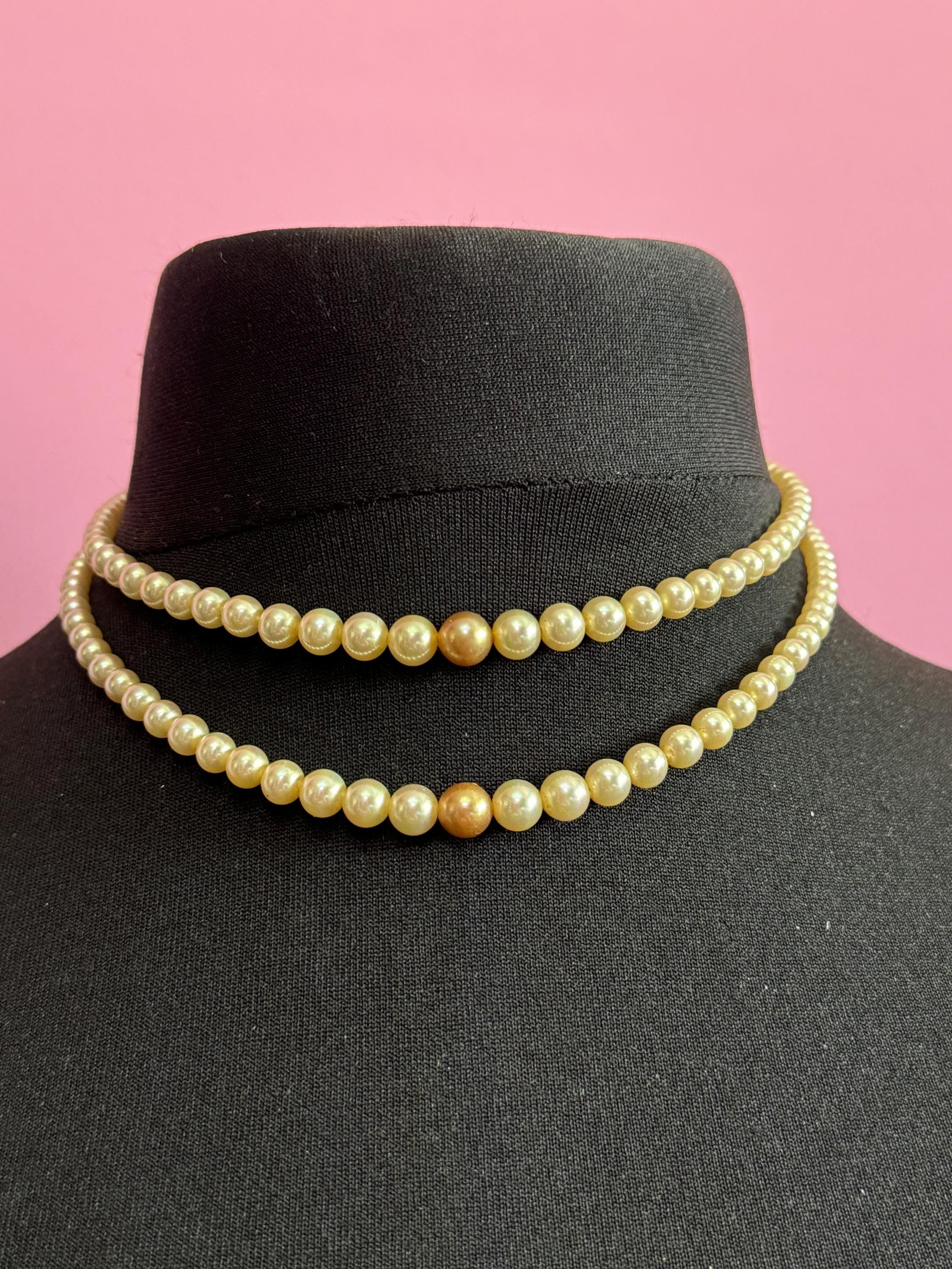 vintage 2 row double strand glass Pearl necklace light cream with central darker bead 40cm silver tone diamanté clasp