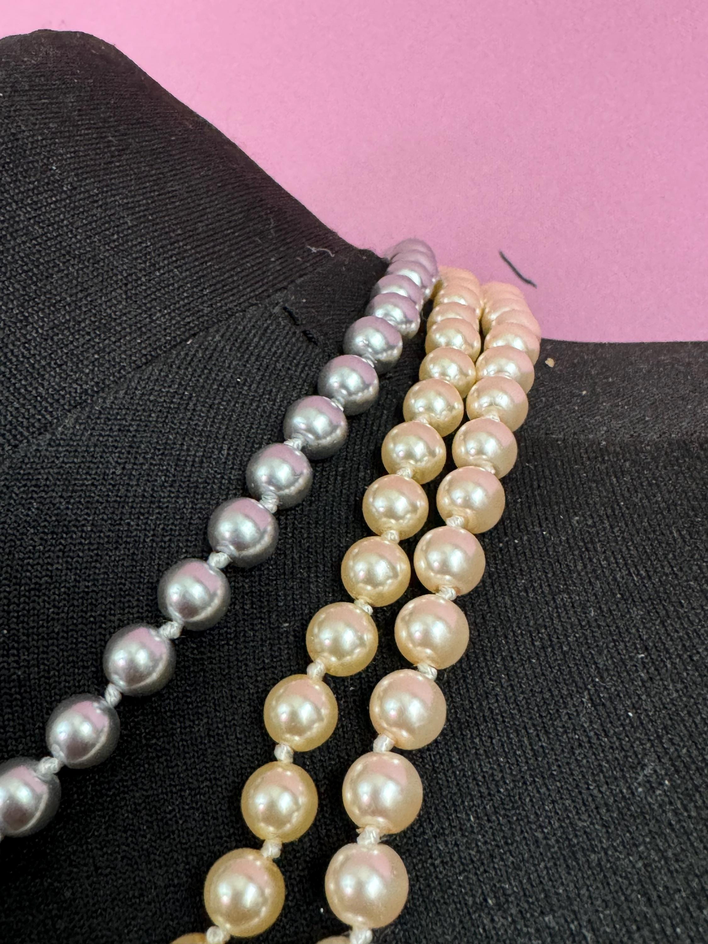 High end retro 3 row triple strand glass cream grey knotted glass Pearl necklace 45cm geometric gold tone diamanté clasp