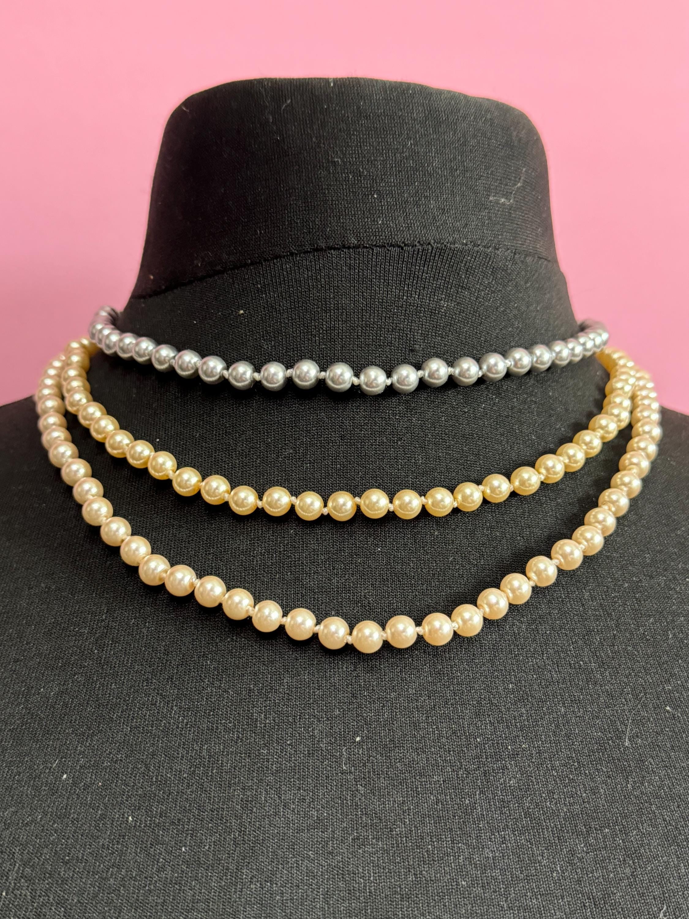 High end retro 3 row triple strand glass cream grey knotted glass Pearl necklace 45cm geometric gold tone diamanté clasp