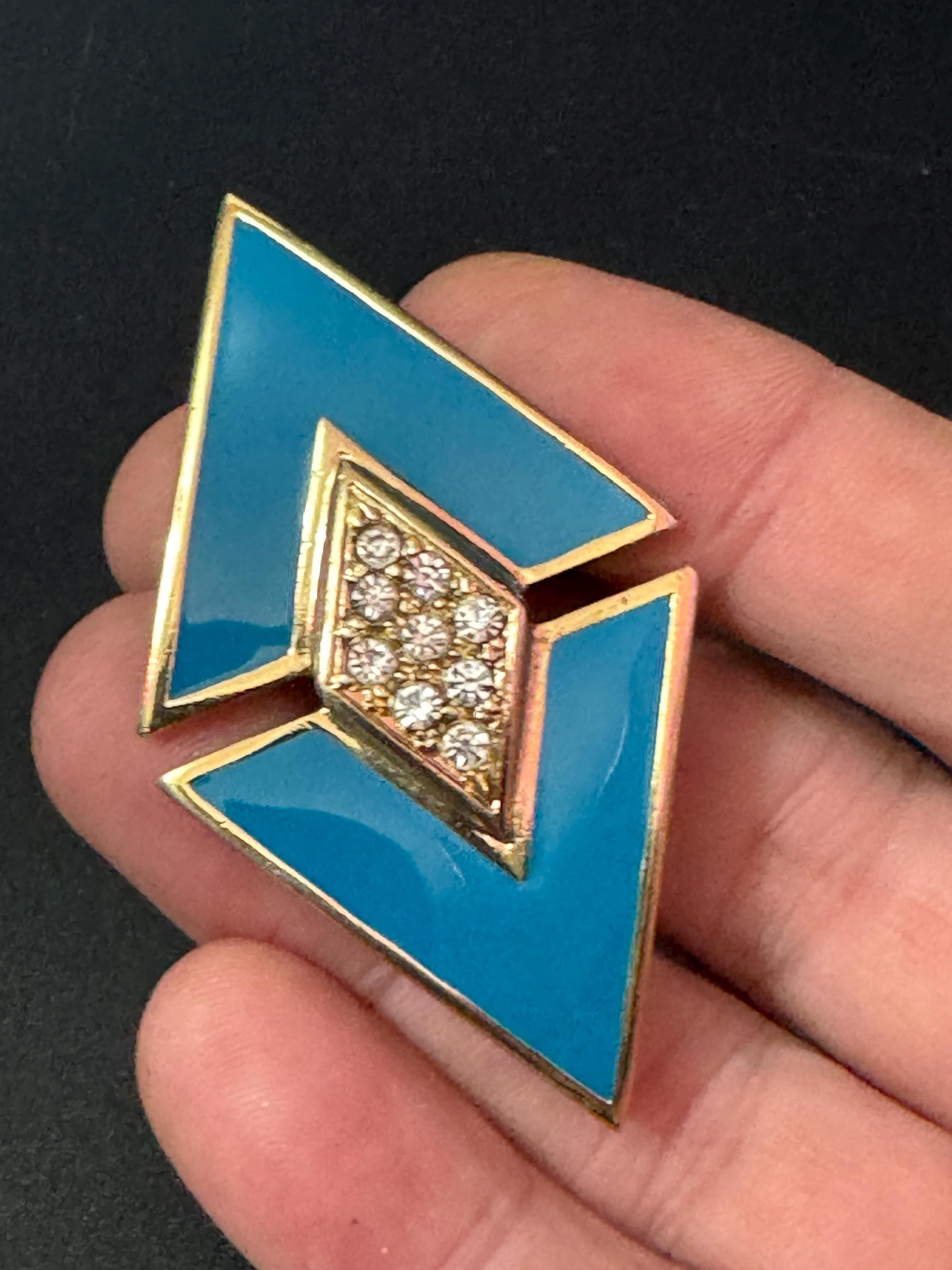 Vintage turquoise blue enamel diamanté gold tone geometric brooch 1980s