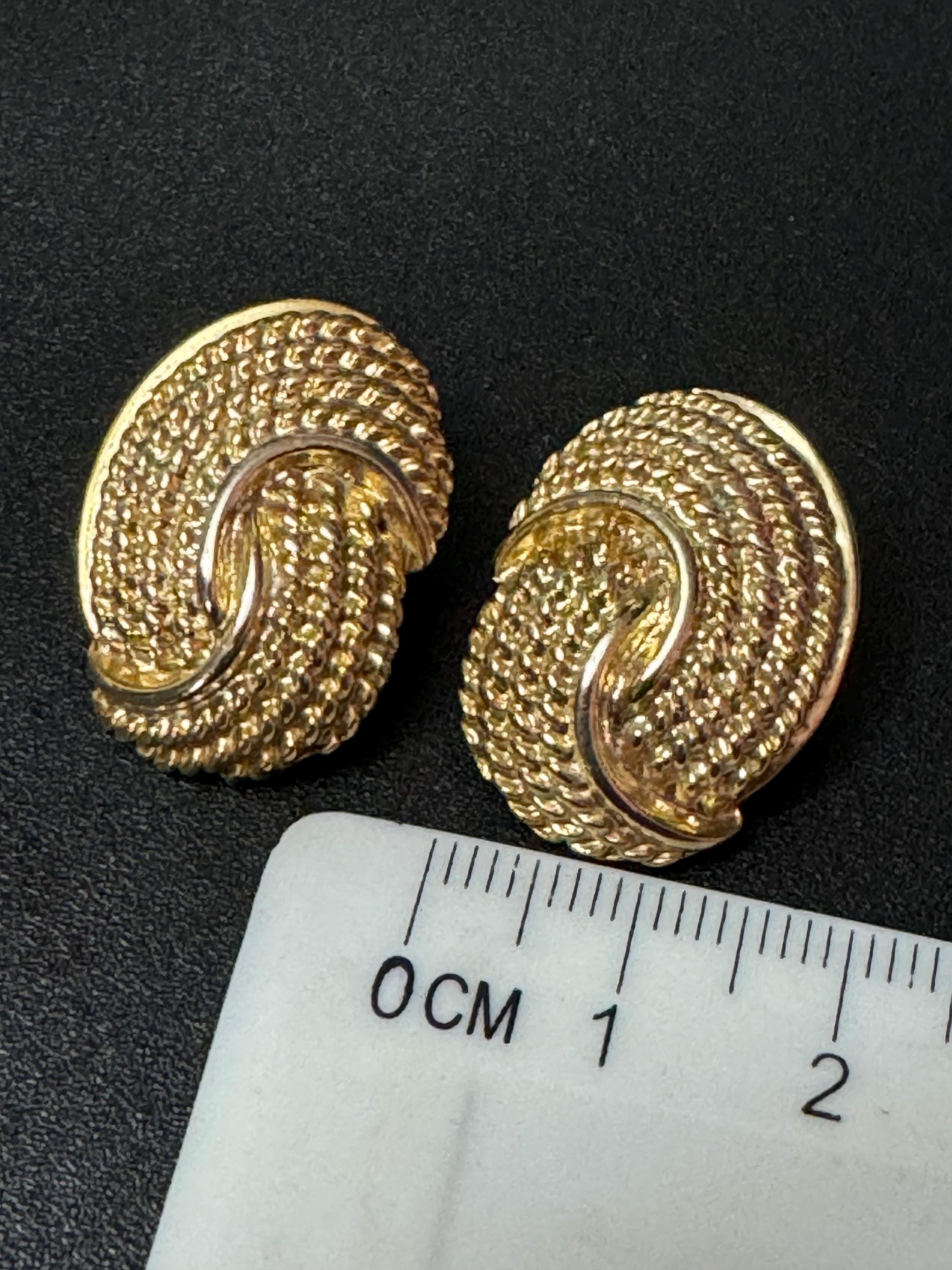 nautical rope edge swirl knot clip on earrings Vintage gold tone