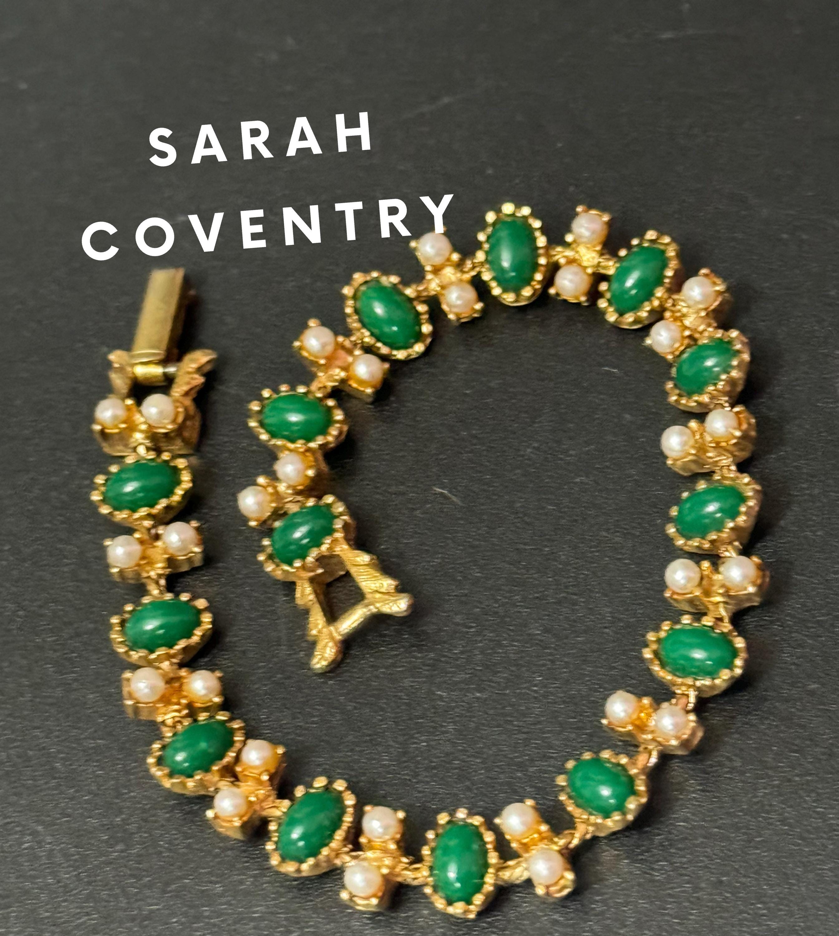 Signed Sarah Coventry Vintage gold tone seed pearl and green cabochon bracelet 19.5cm