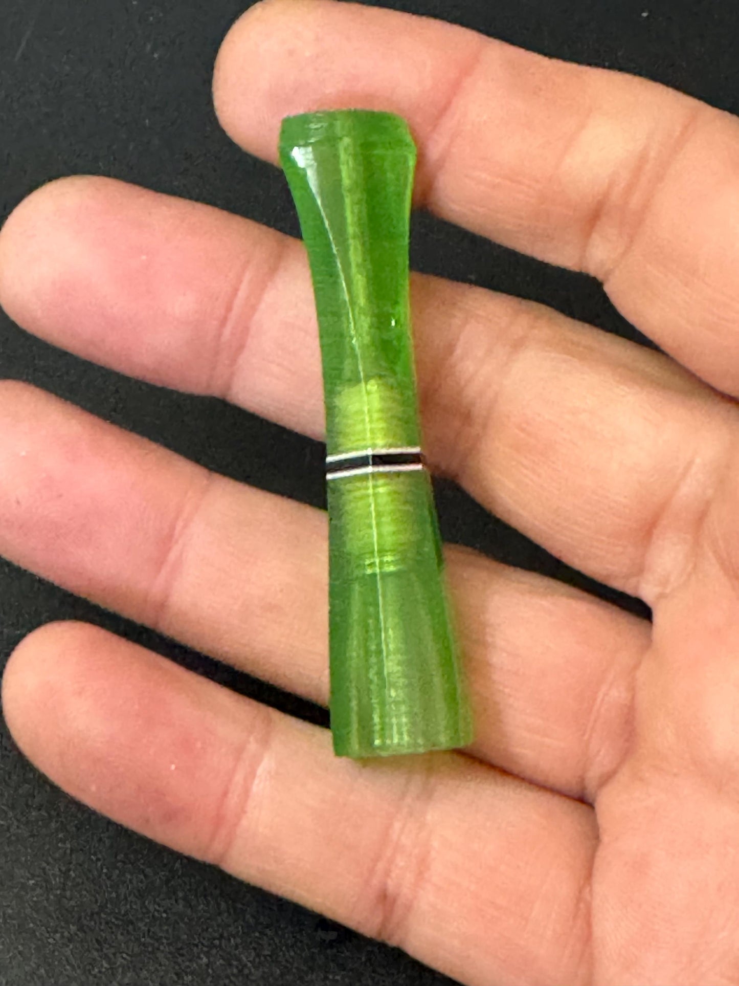 2.5” bright green banded Vintage 1920s Bakelite early plastic Cocktail Party Cigarette Holder