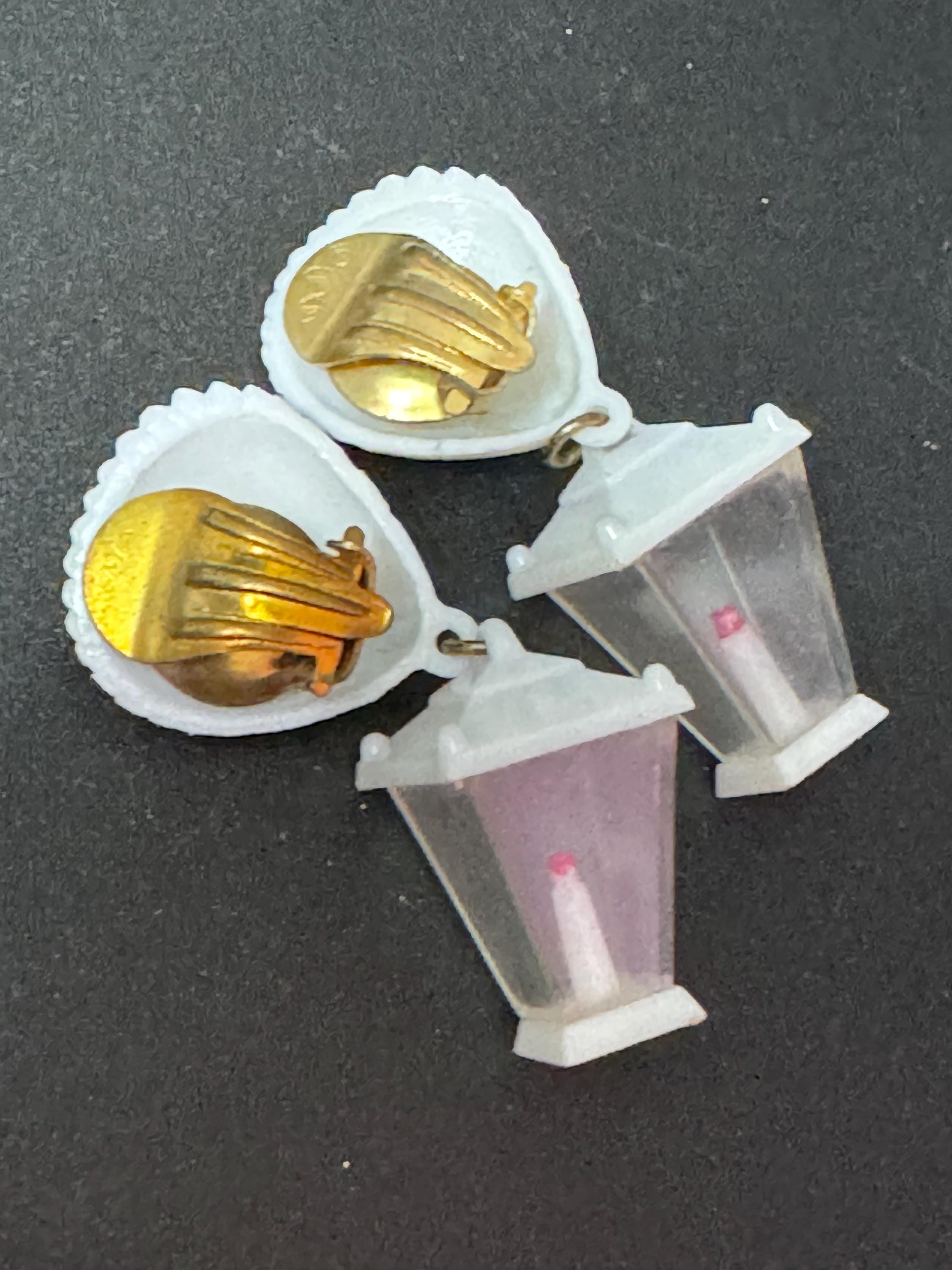 Vintage white seashell kitsch lantern light clip on earrings early plastic 5cm Hong Kong