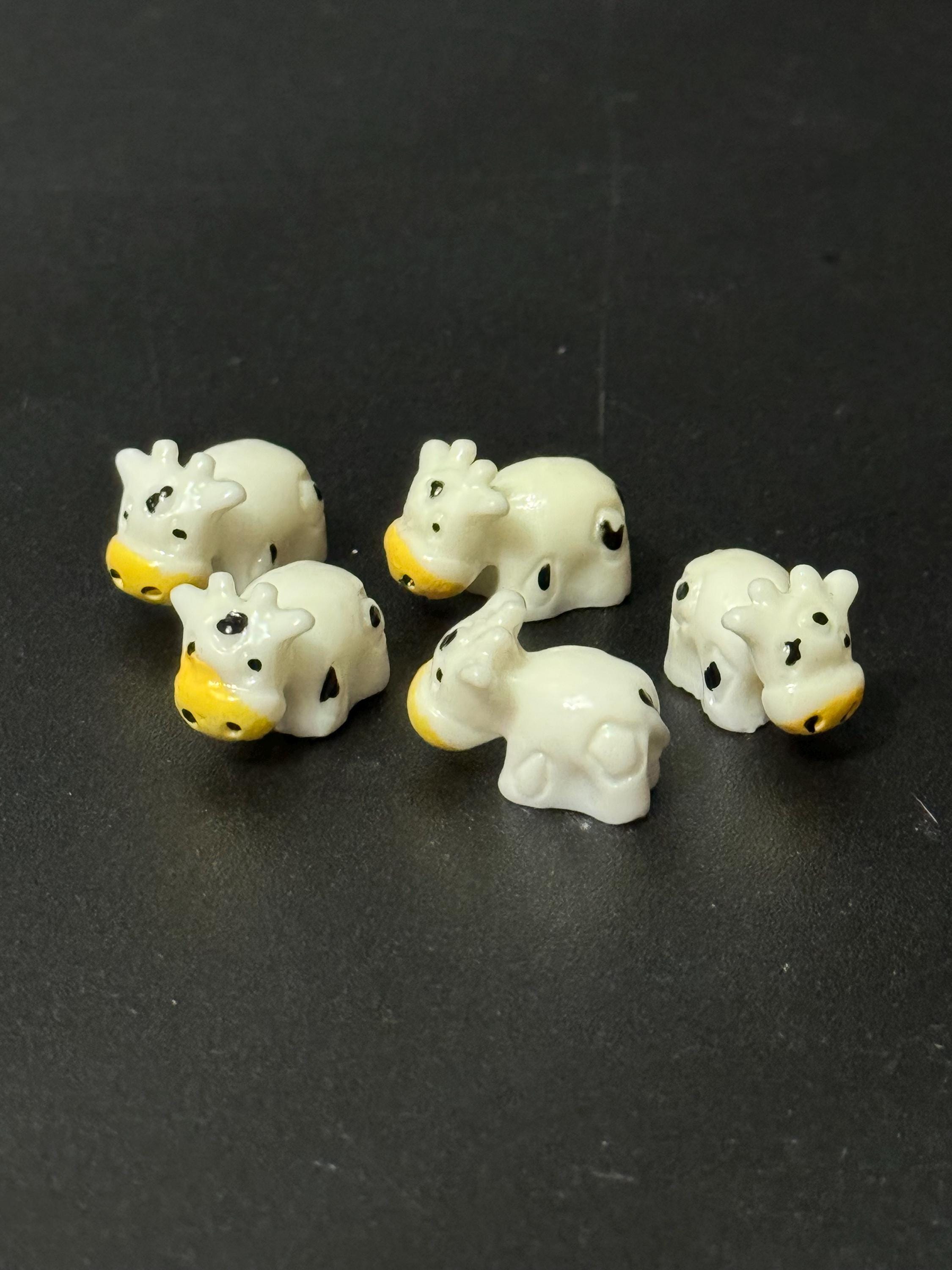 5 x miniature cow figures cake topper farmyard dollshouse decorations for scenery