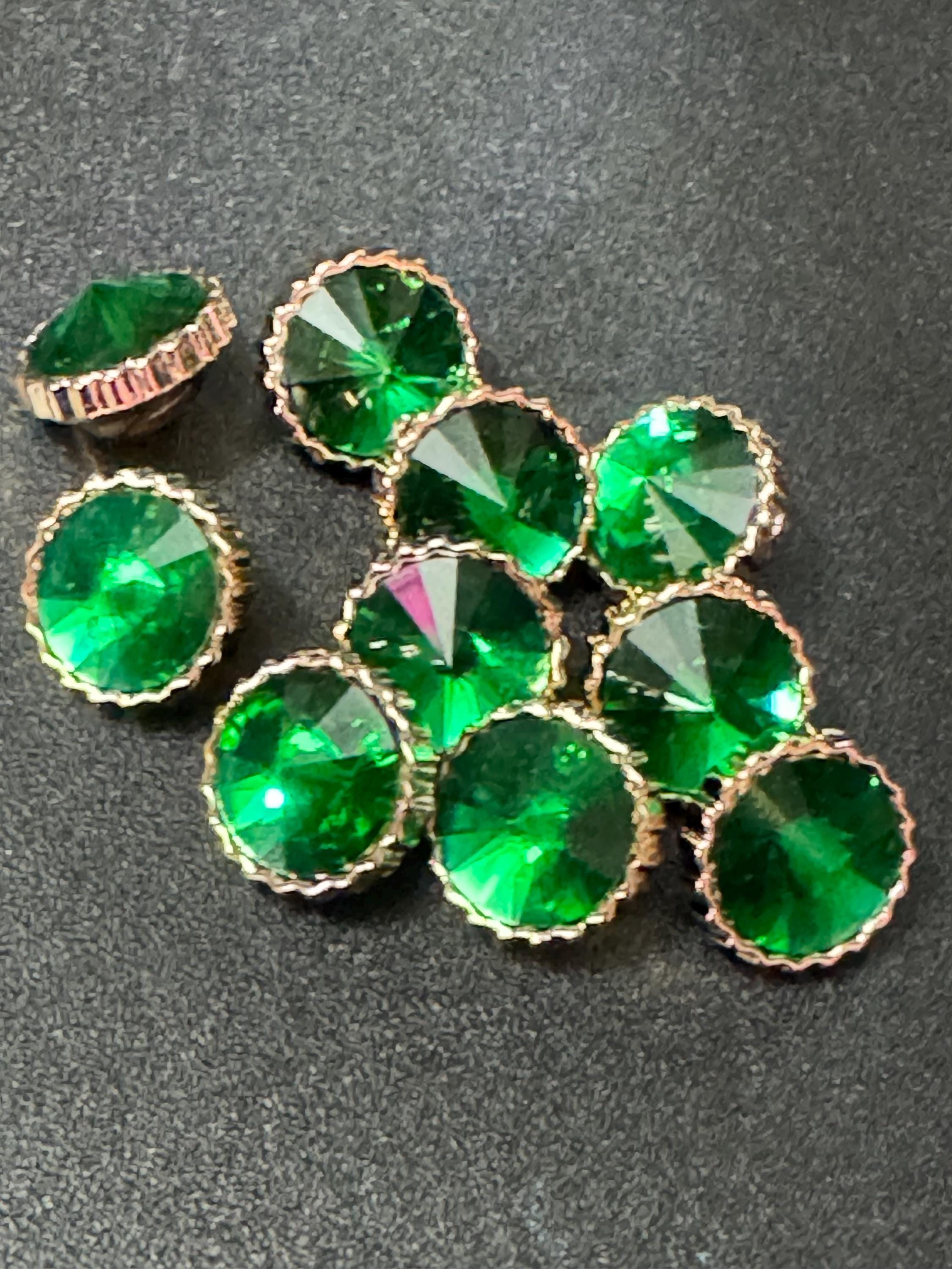 Pack 10 12mm EMERALD GREEN Rivoli diamond acrylic Crystal plastic buttons gold tone