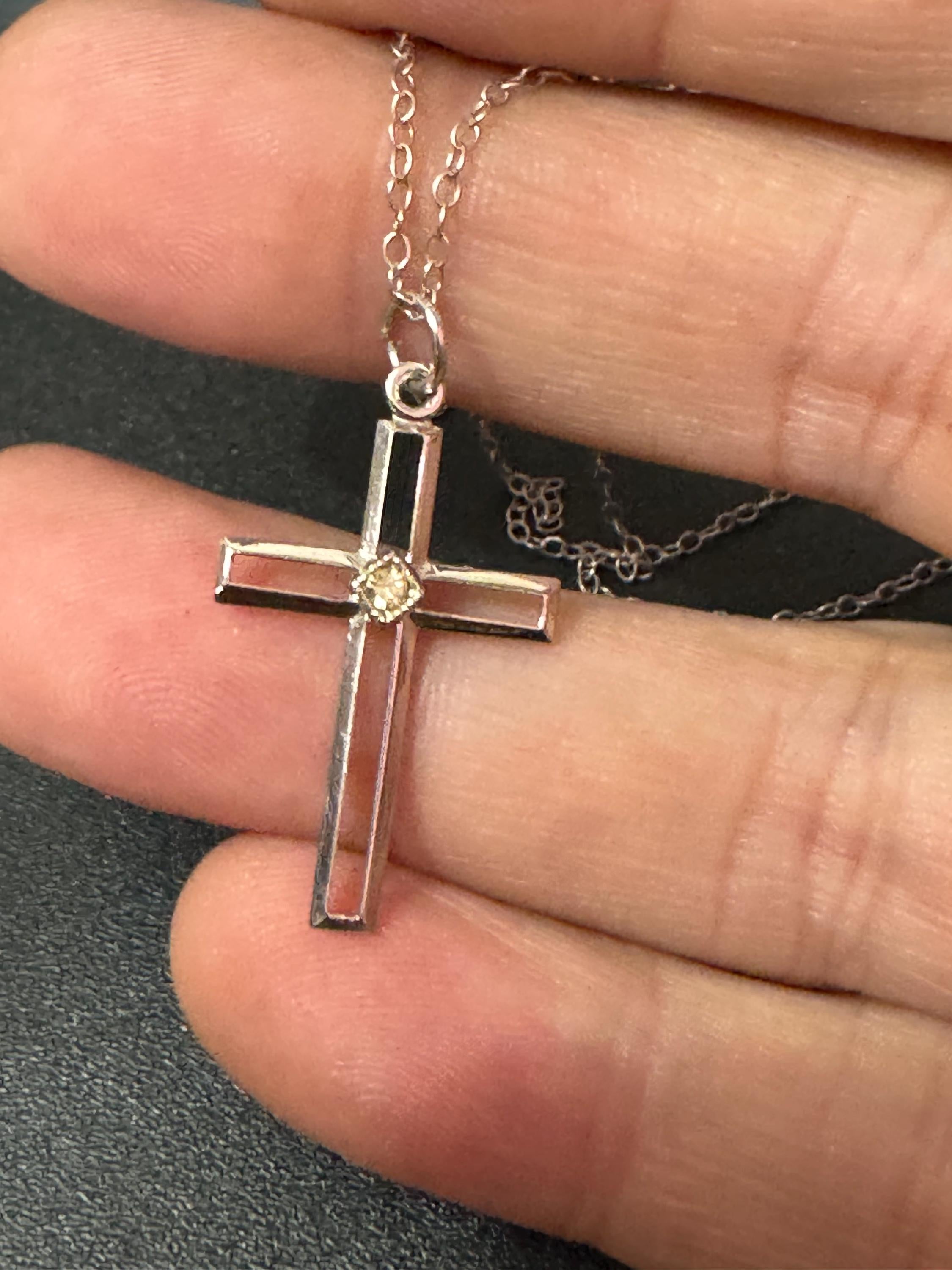 Dainty 925 Sterling silver diamante religious 3cm cross pendant necklace on a 44cm fine chain