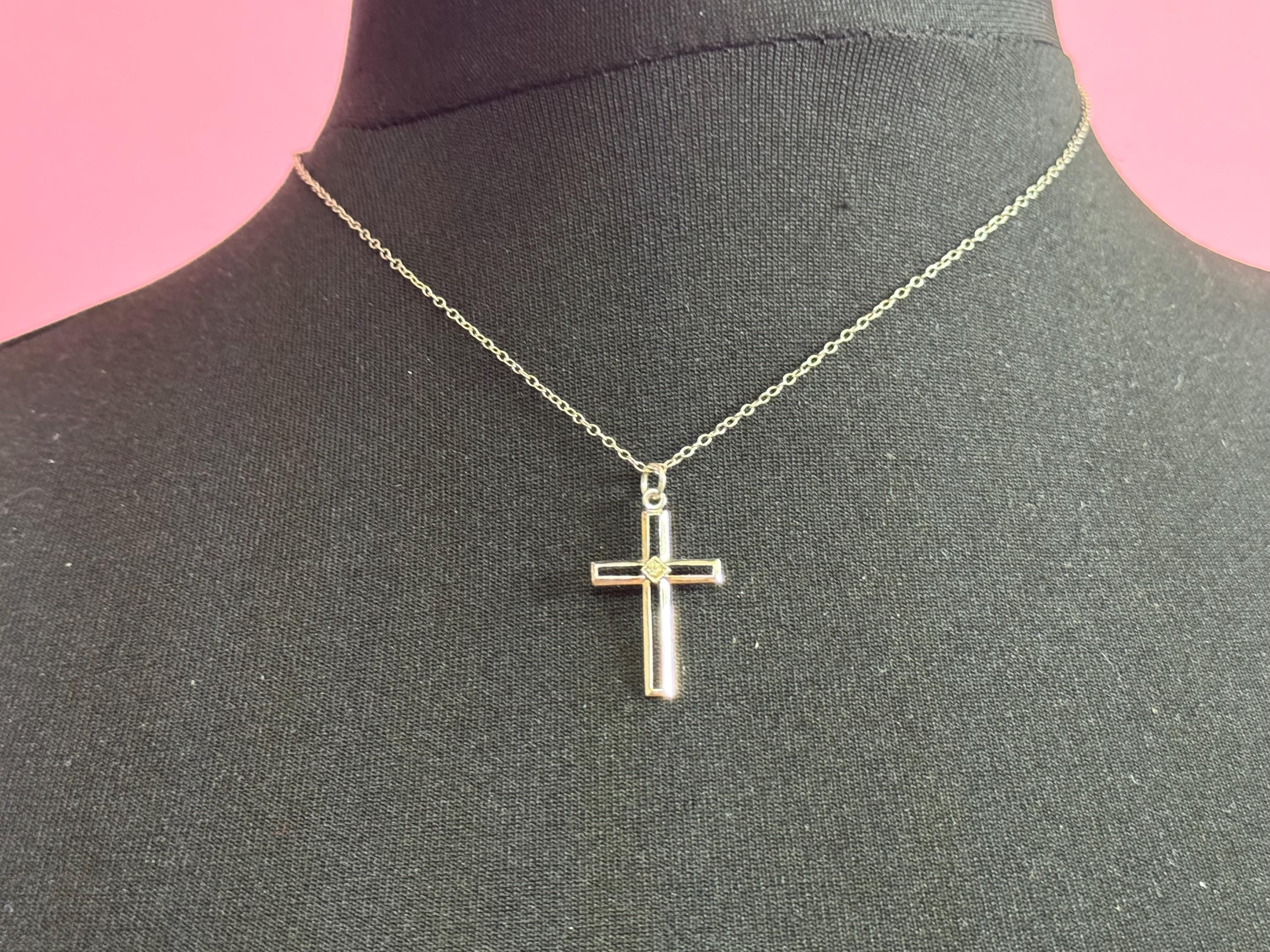 Dainty 925 Sterling silver diamante religious 3cm cross pendant necklace on a 44cm fine chain