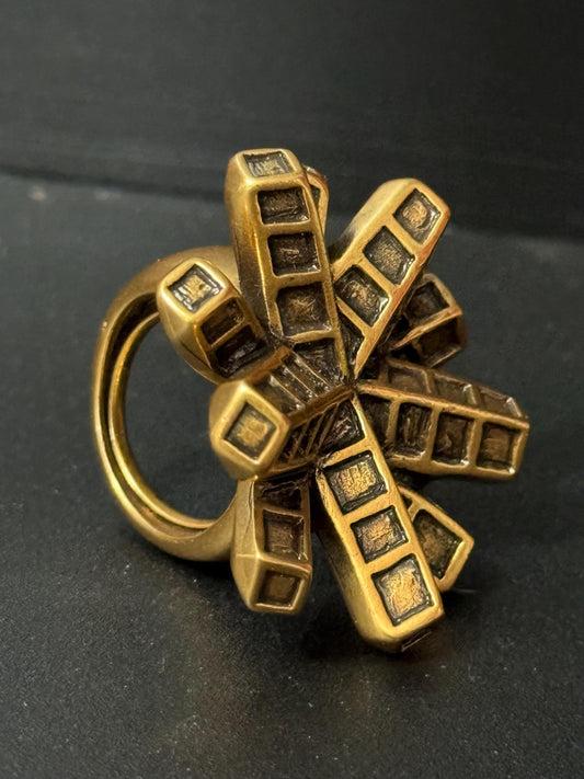 Signed Oscar de la renta oversized copper tone geometric star dress ring size N O P adjustable