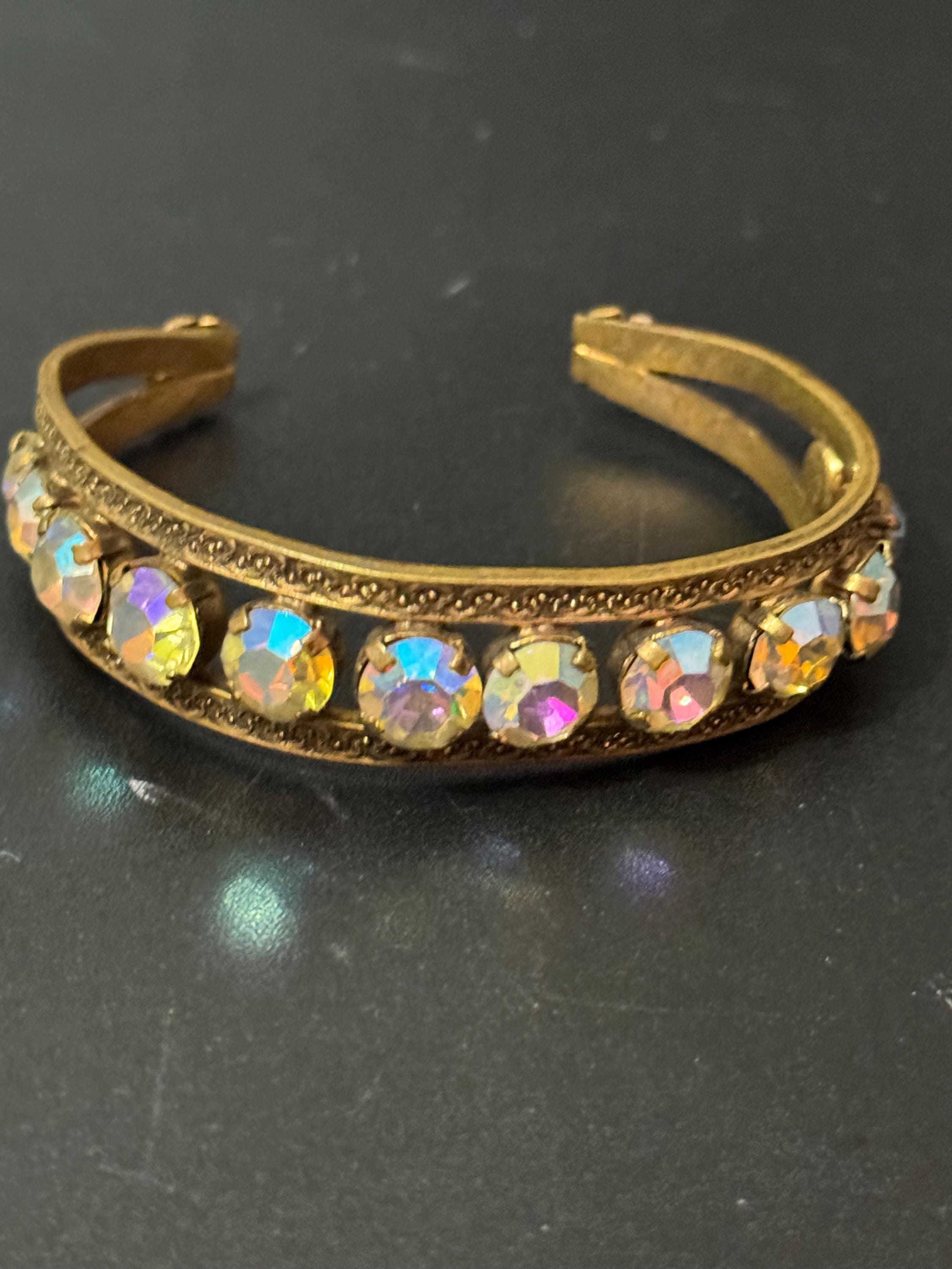 Nice old Vintage gold tone AB Aurora borealis rhinestone glass paste cuff bracelet