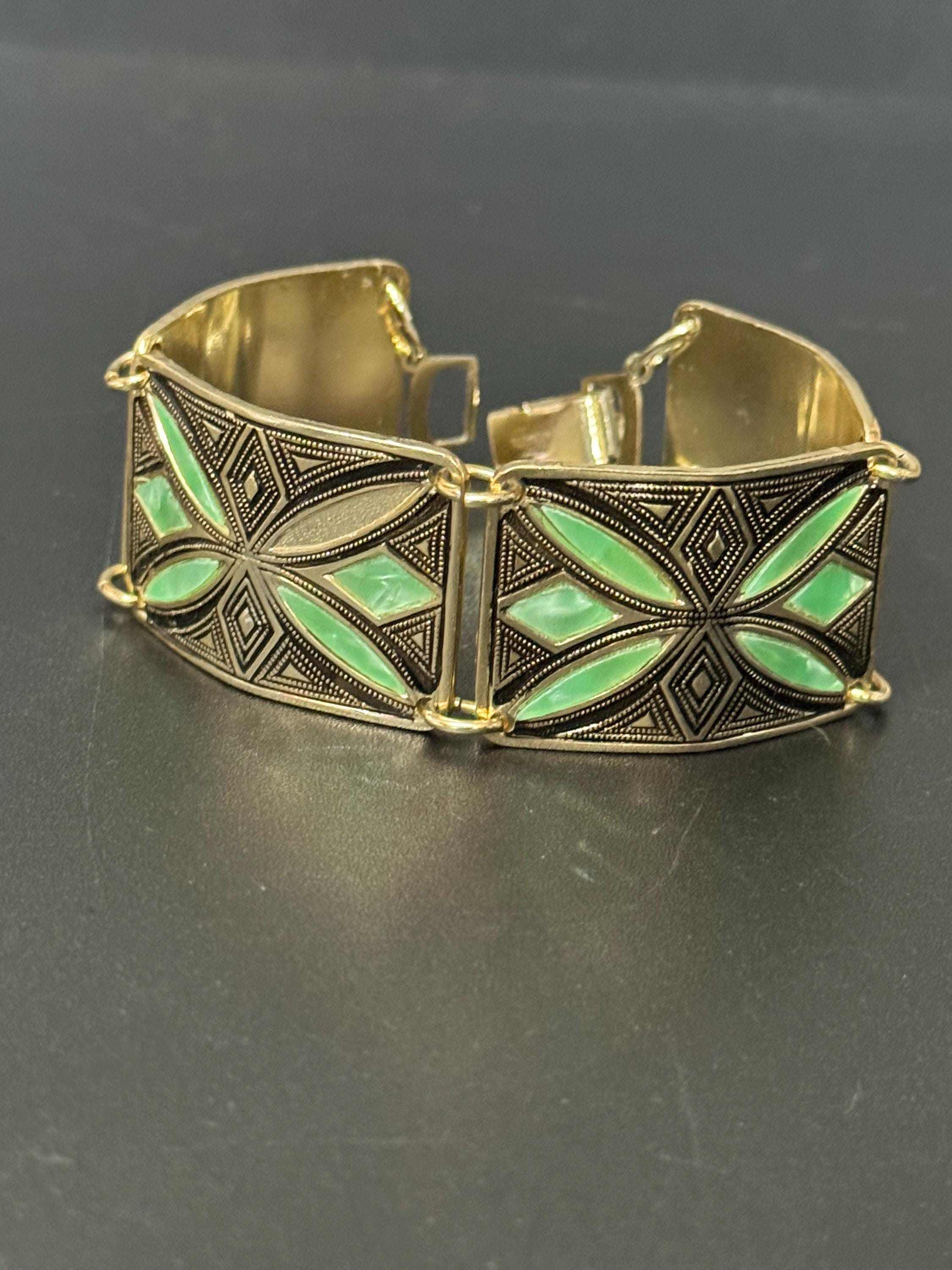 Vintage Silver Tone Green enamel floral panel link bracelet lightweight aluminium