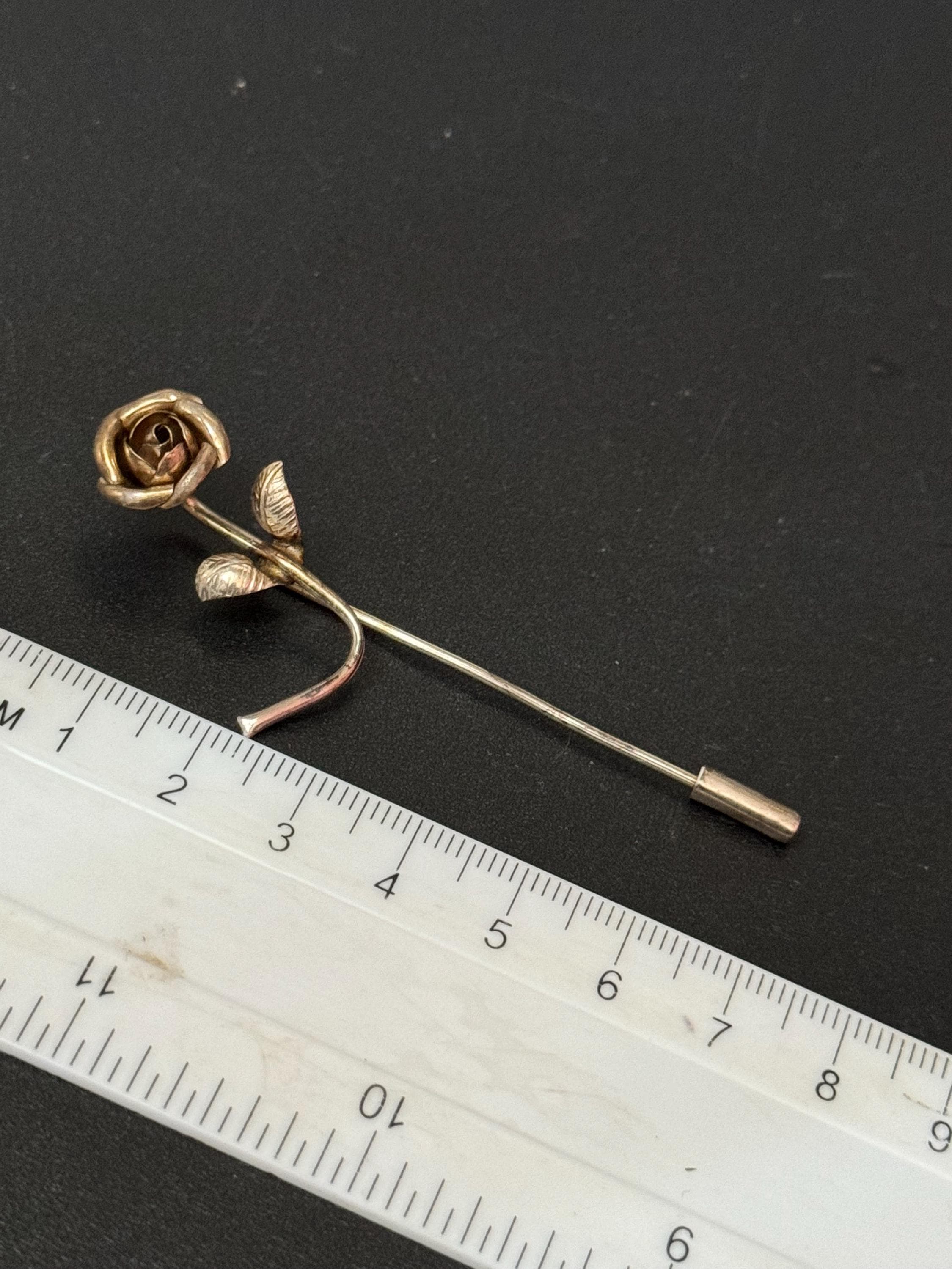 White Metal Silver detailed floral rose Stick Pin vintage no hallmarks