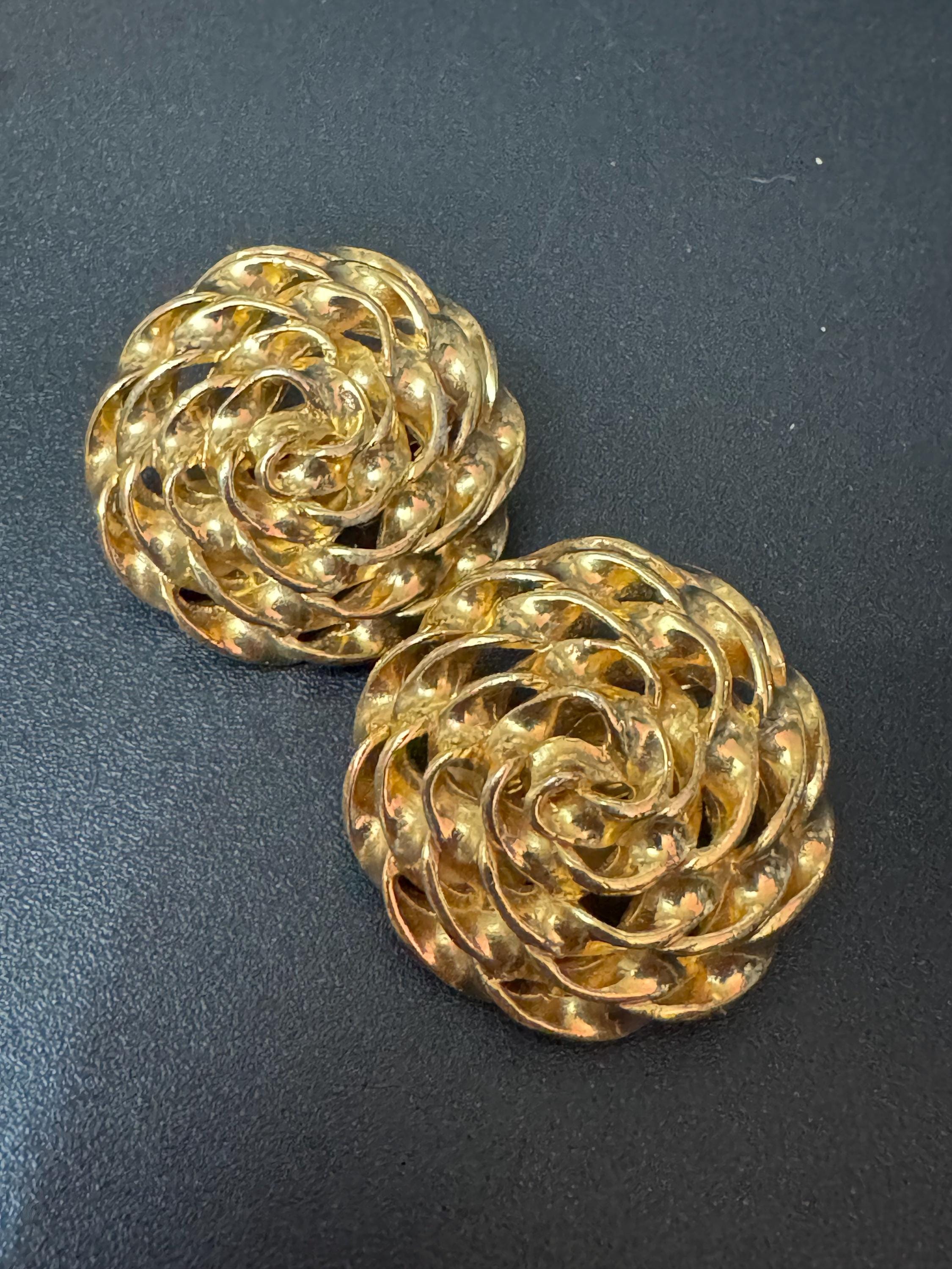 Vintage rope twist low domed round clip on earrings