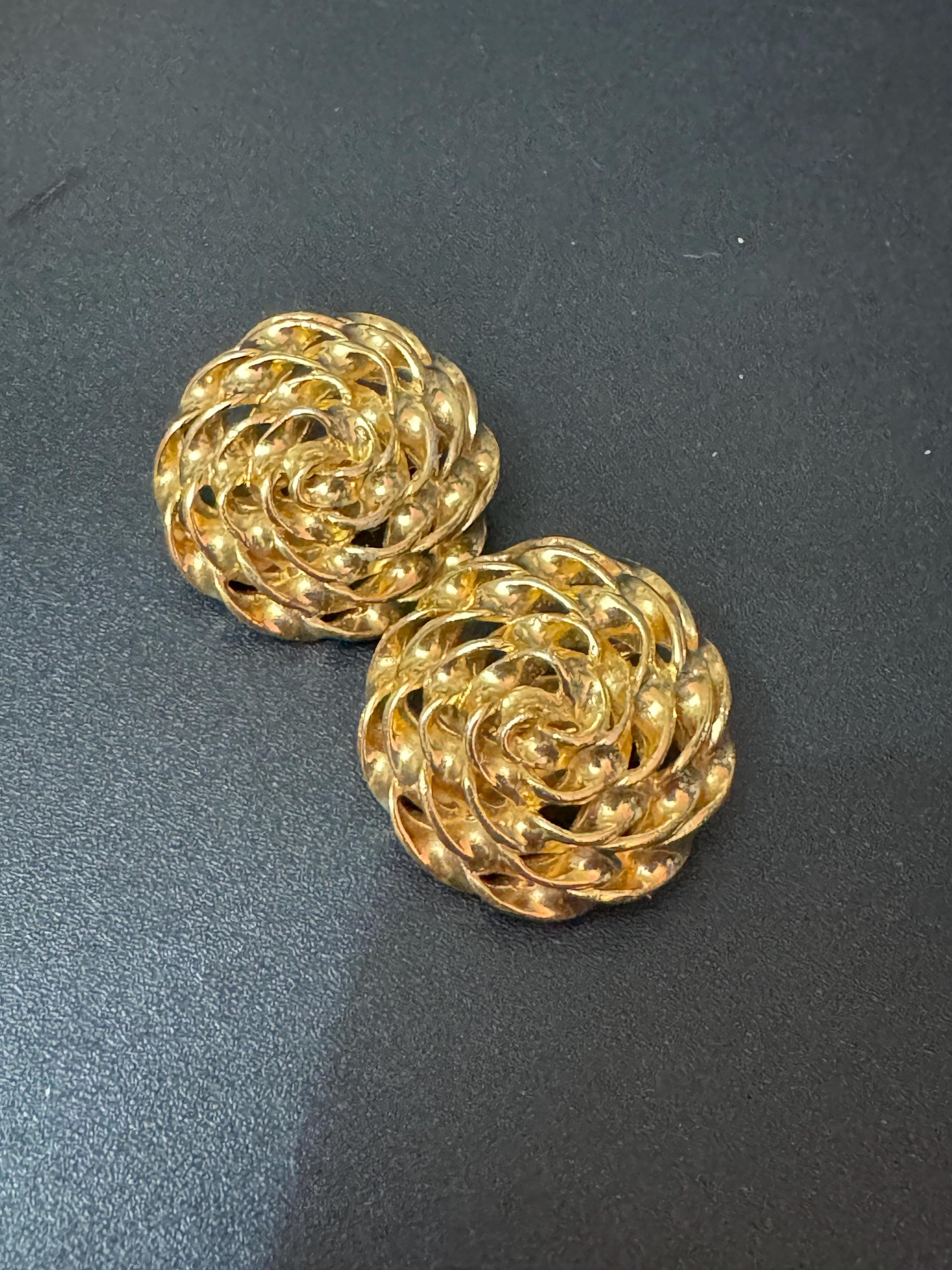 Vintage rope twist low domed round clip on earrings