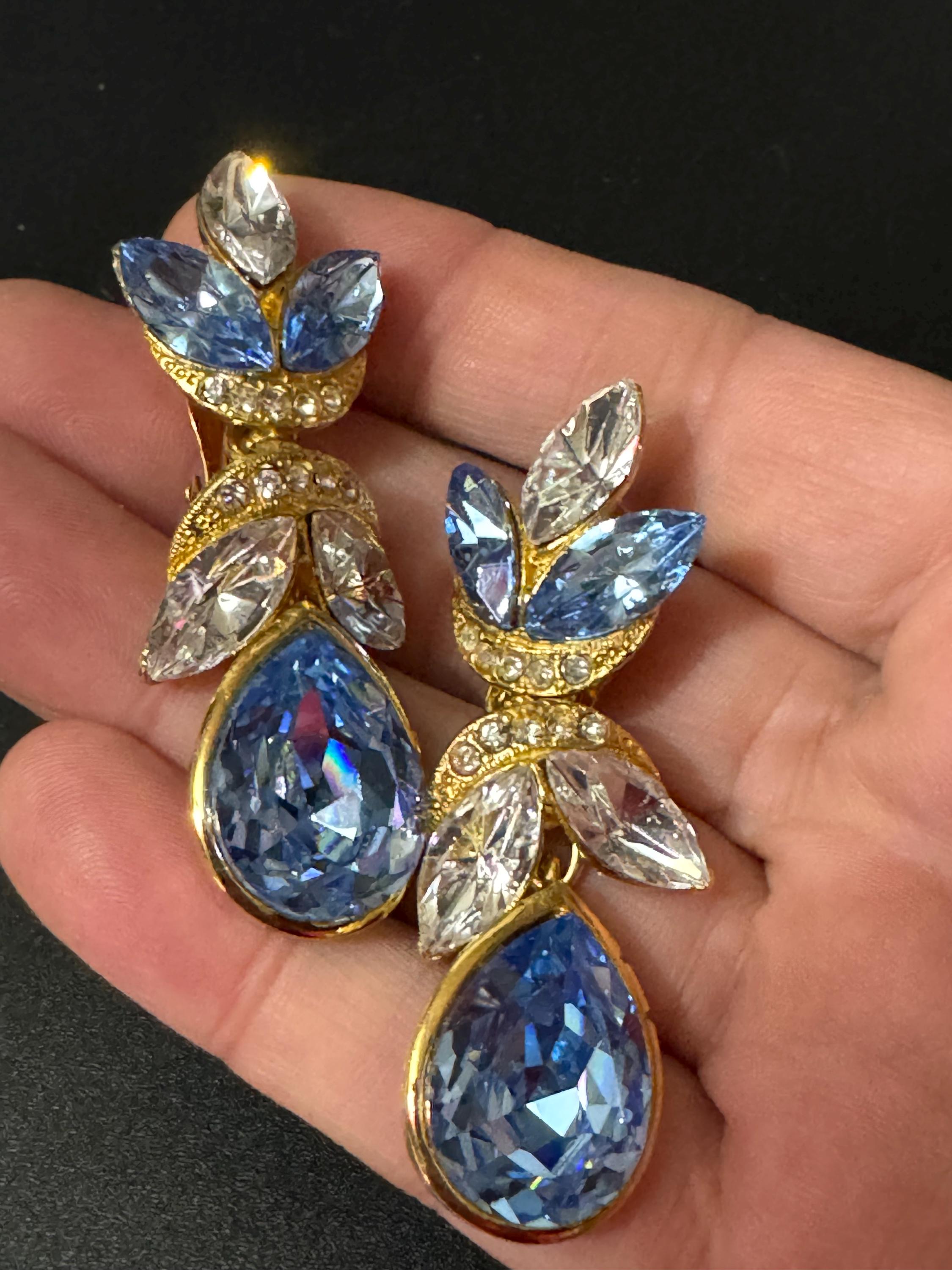 6cm Vintage 80s Swarovski crystal rhinestone diamanté light sapphire blue and clear teardrop clip on earrings gold tone