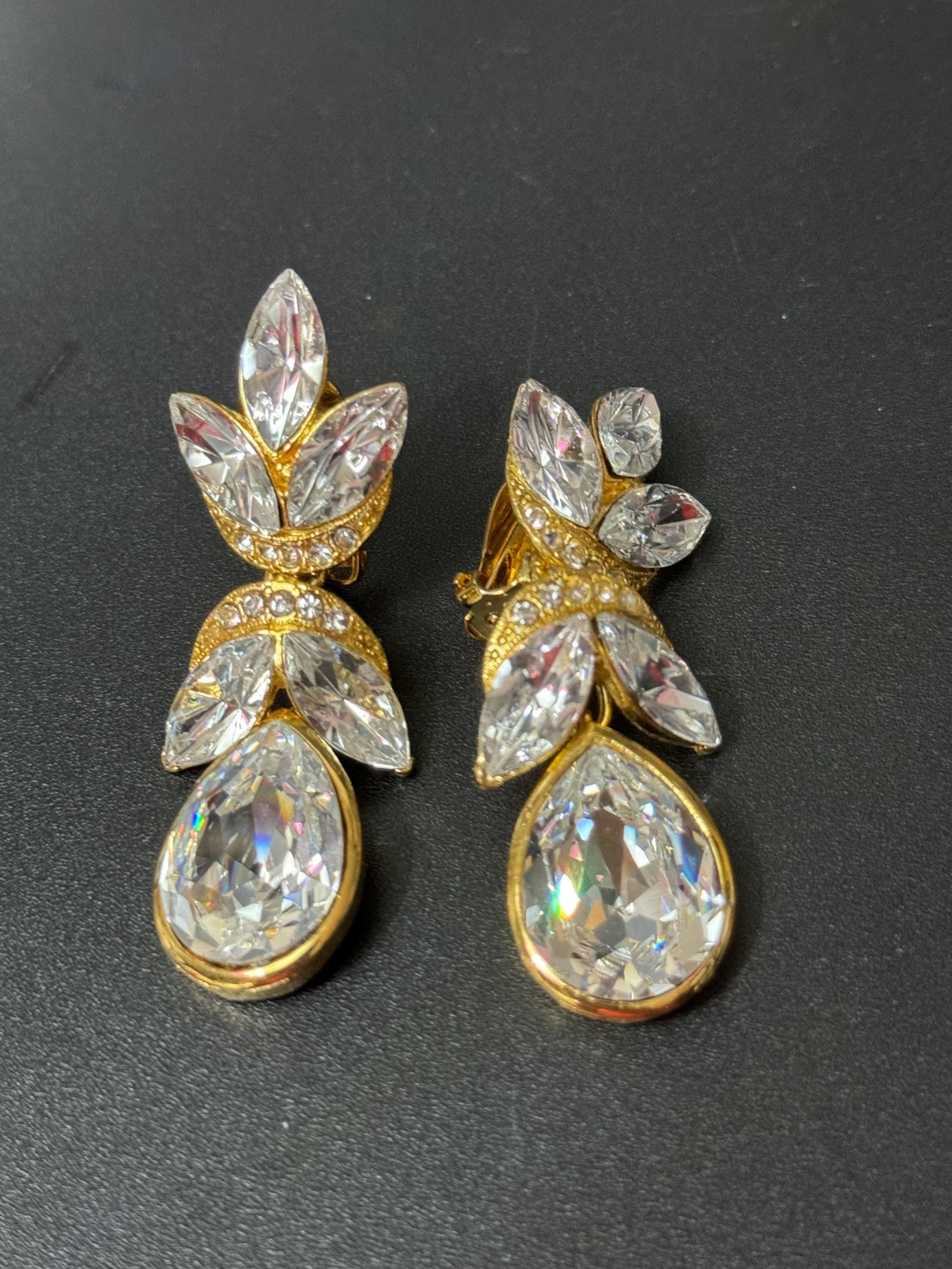 6cm Vintage 80s Swarovski crystal rhinestone diamanté light clear teardrop clip on earrings gold tone