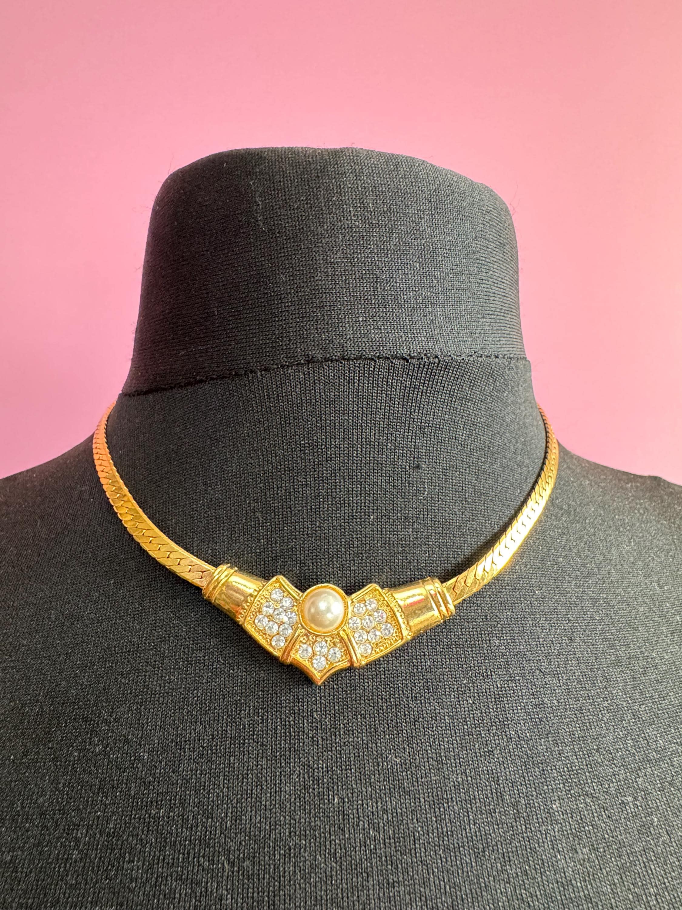 Pierre Cardin signed 1980s flat fancy link diamanté V shaped gold tone faux pearl choker necklace