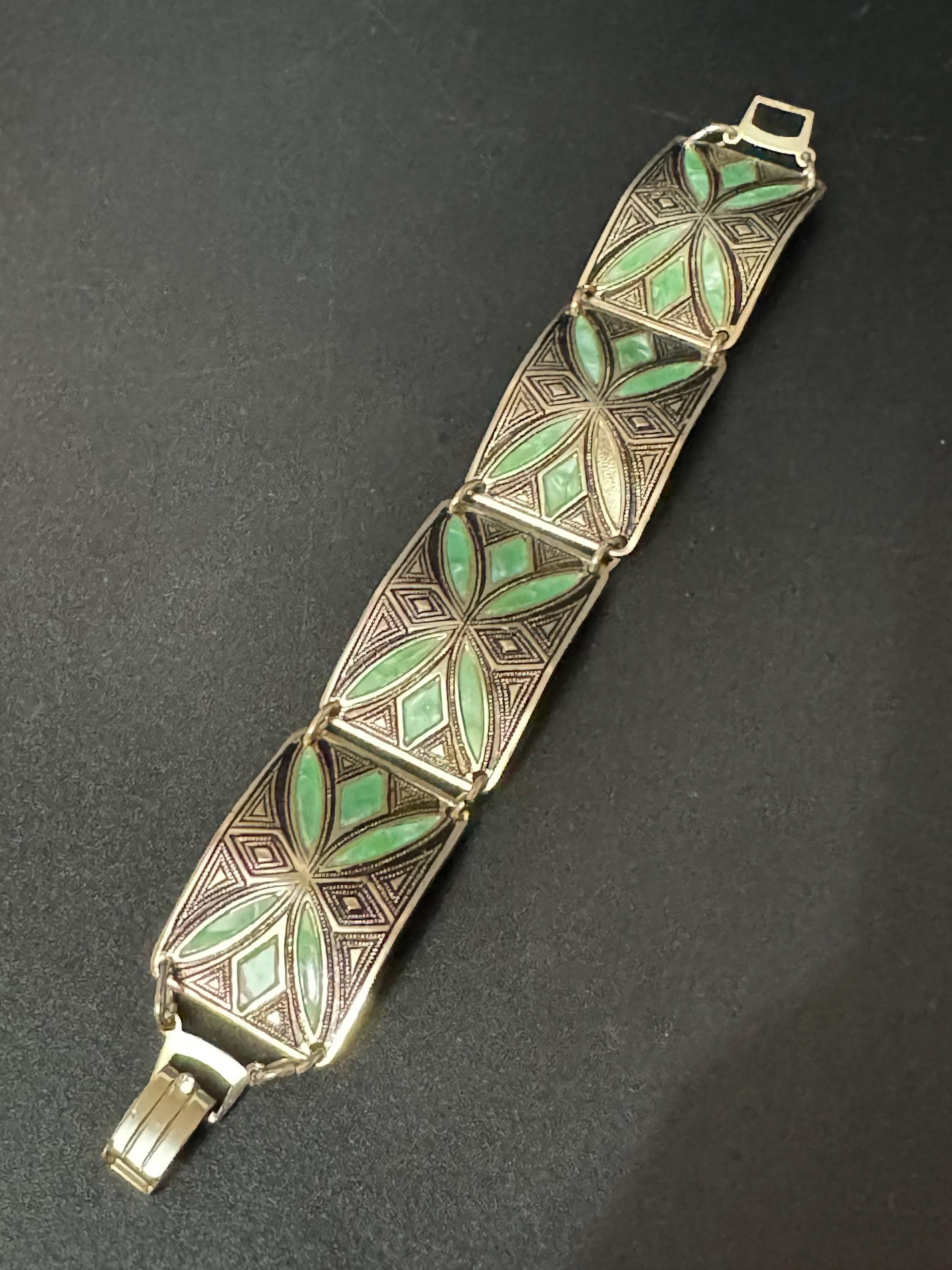 Vintage Silver Tone Green enamel floral panel link bracelet lightweight aluminium