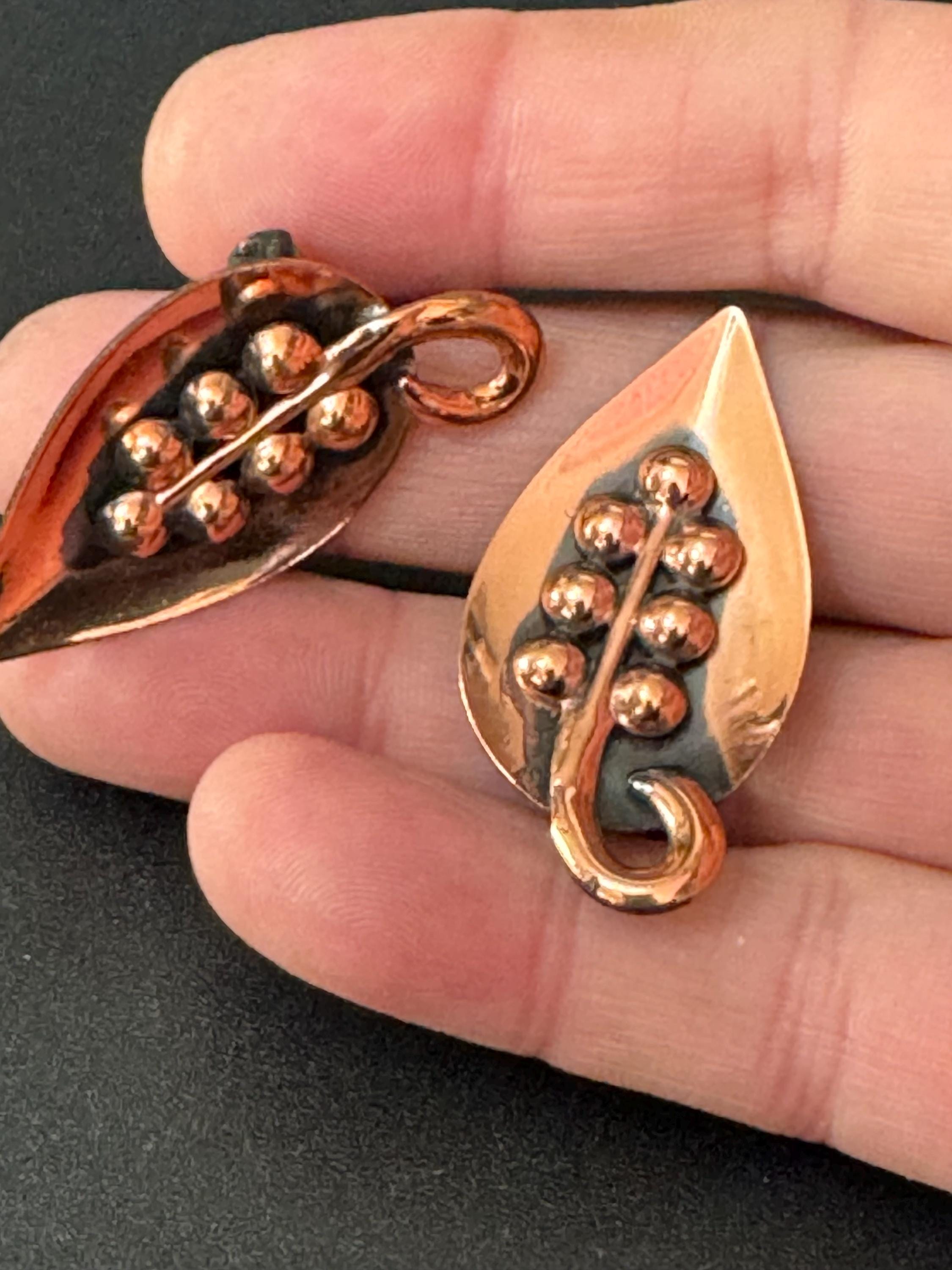 Modernist Vintage copper Tone abstract foliate leaf clip on earrings 1960s 1970s mid century