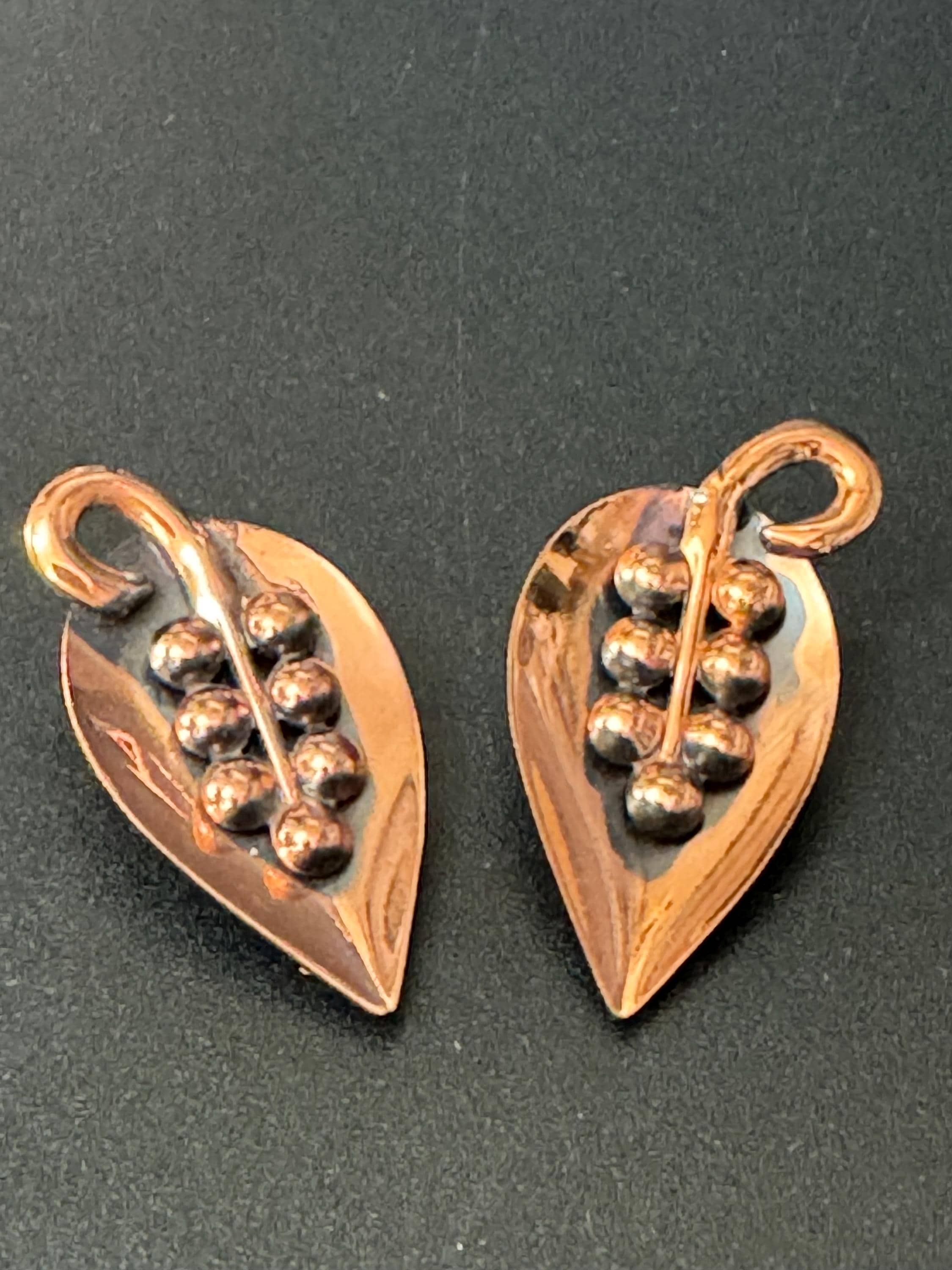 Modernist Vintage copper Tone abstract foliate leaf clip on earrings 1960s 1970s mid century