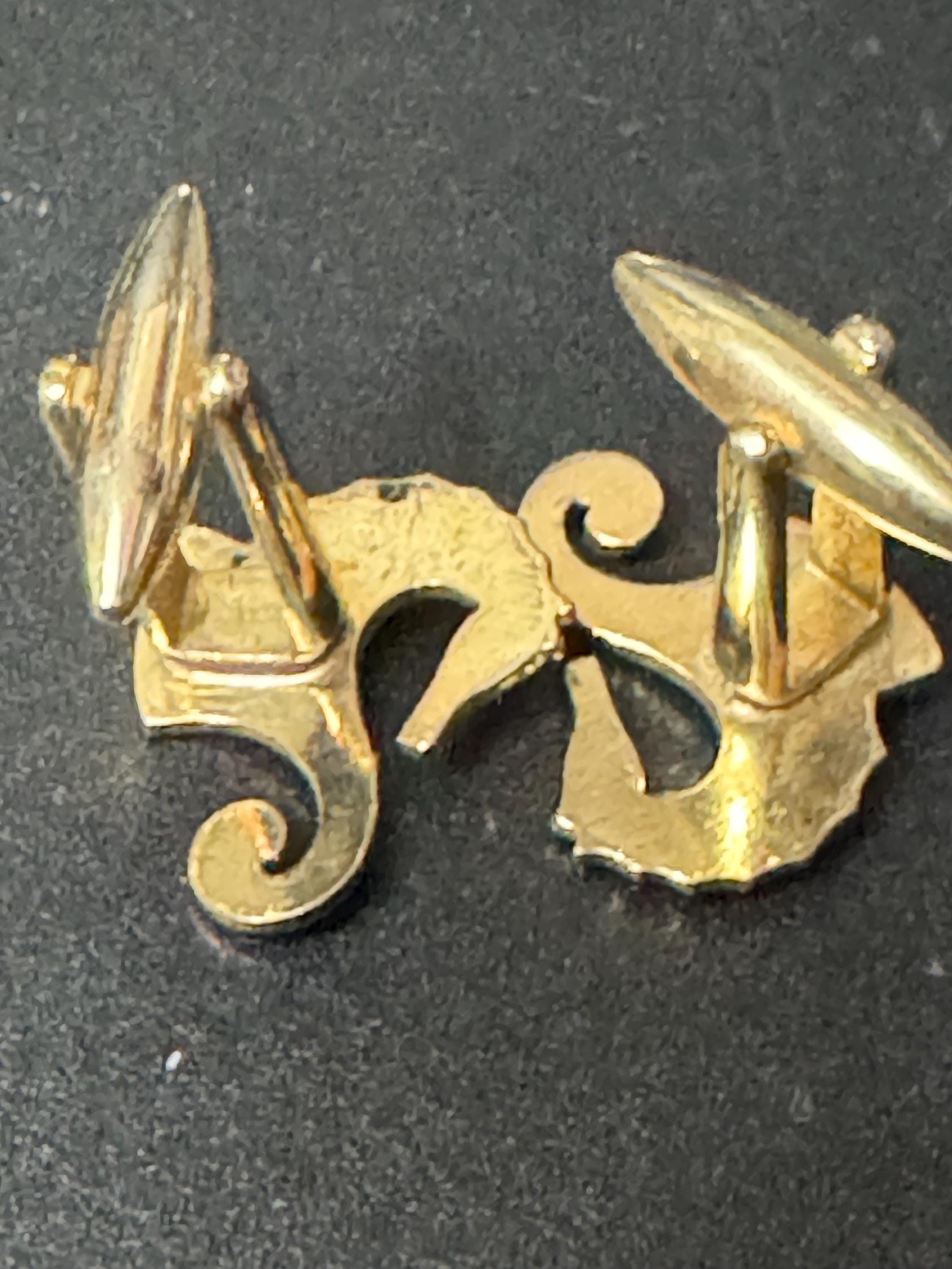 Vintage Stratton 1960s 1970s nautical men’s gold tone seahorse cufflinks