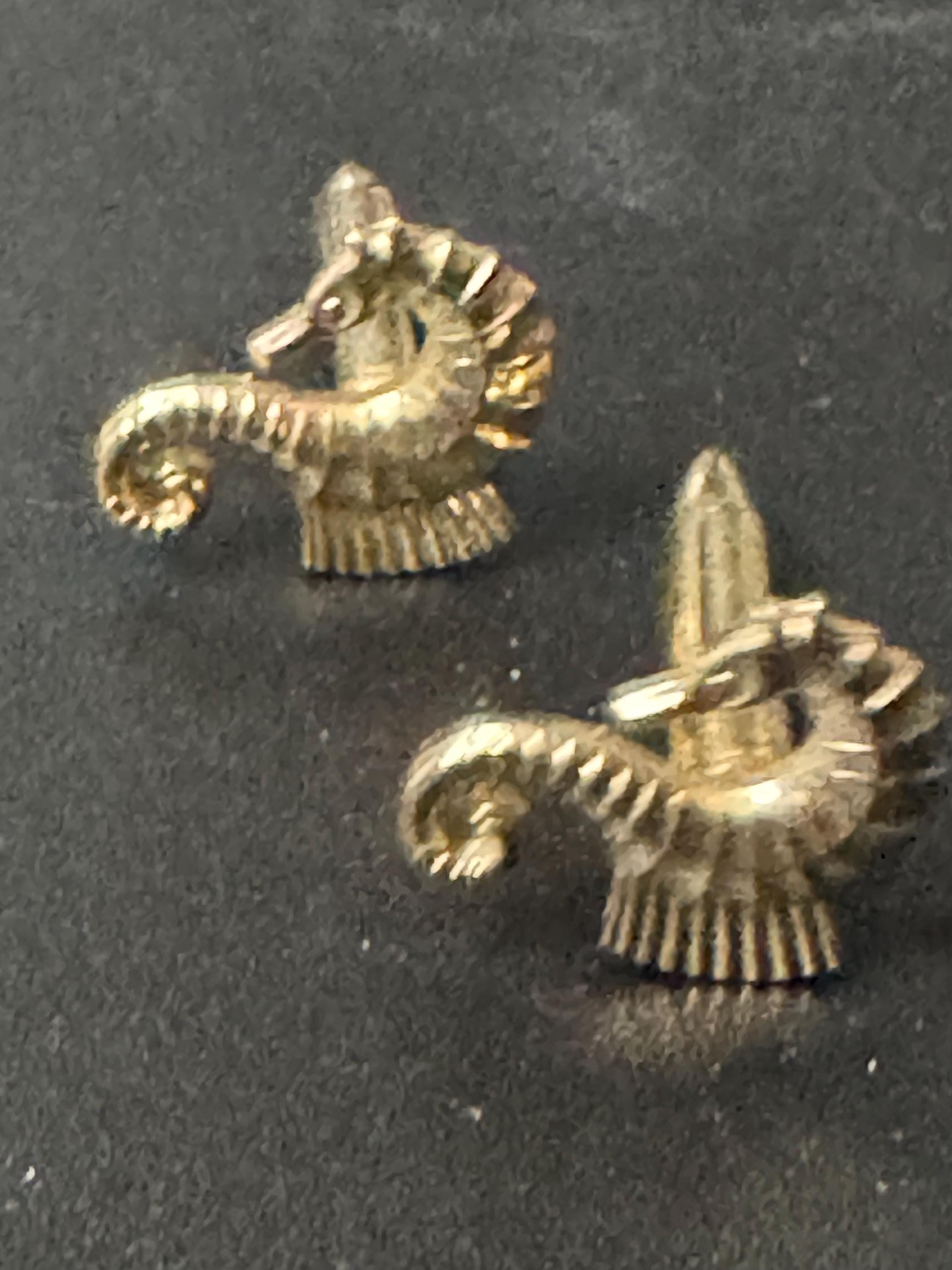 Vintage Stratton 1960s 1970s nautical men’s gold tone seahorse cufflinks