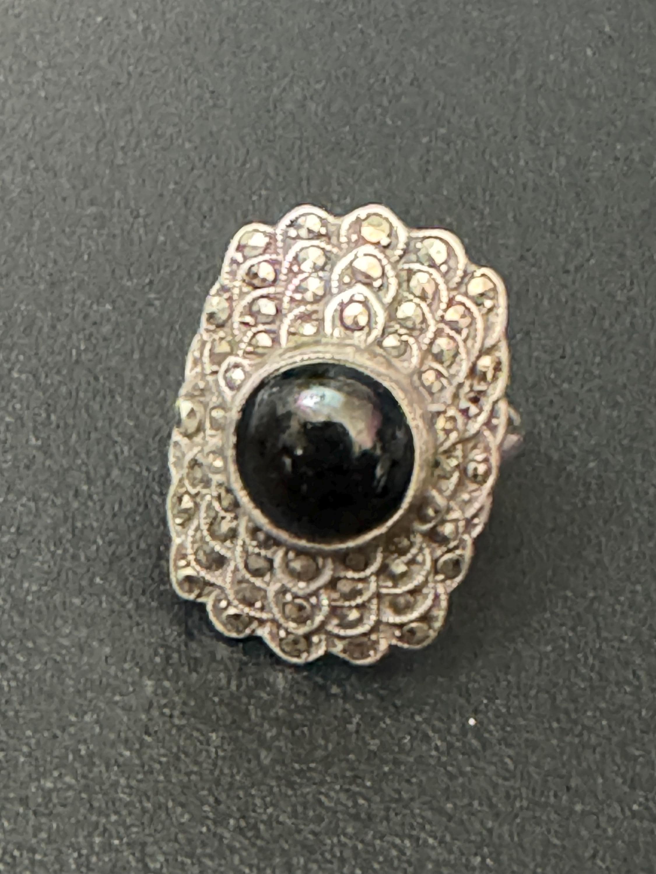 Uk size N.5 Vintage 925 black gemstone set sterling silver marcasite art deco dress ring size 4.9 grams