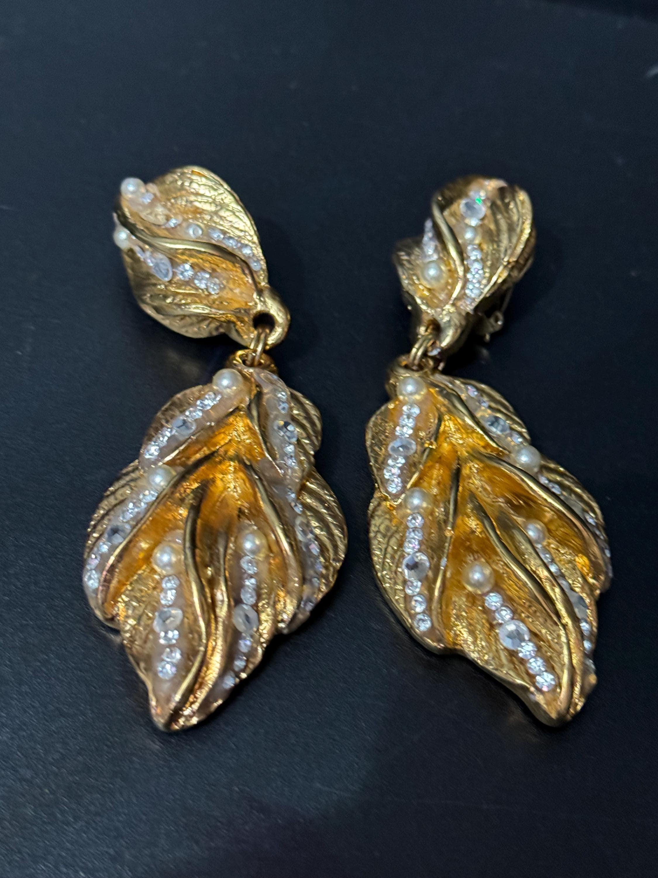 Huge 10cm Jacky De G designer gold tone oversized door knocker leaf design drop clip on earrings with faux pearls and rhinestones