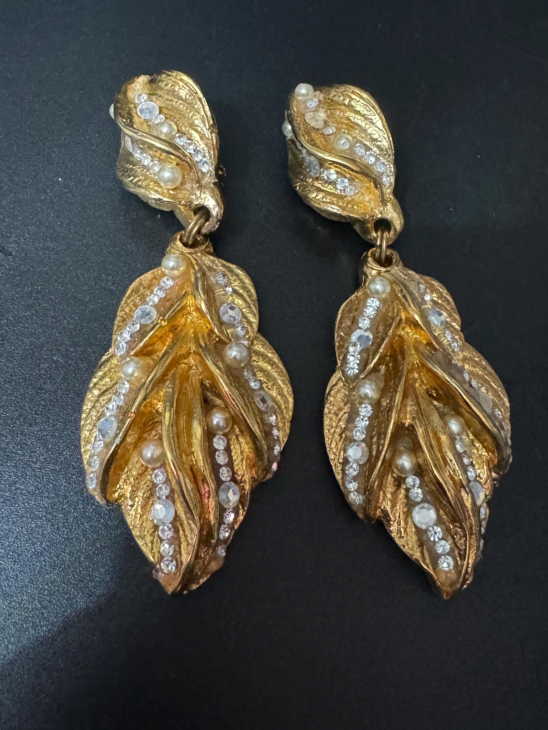 Huge 10cm Jacky De G designer gold tone oversized door knocker leaf design drop clip on earrings with faux pearls and rhinestones