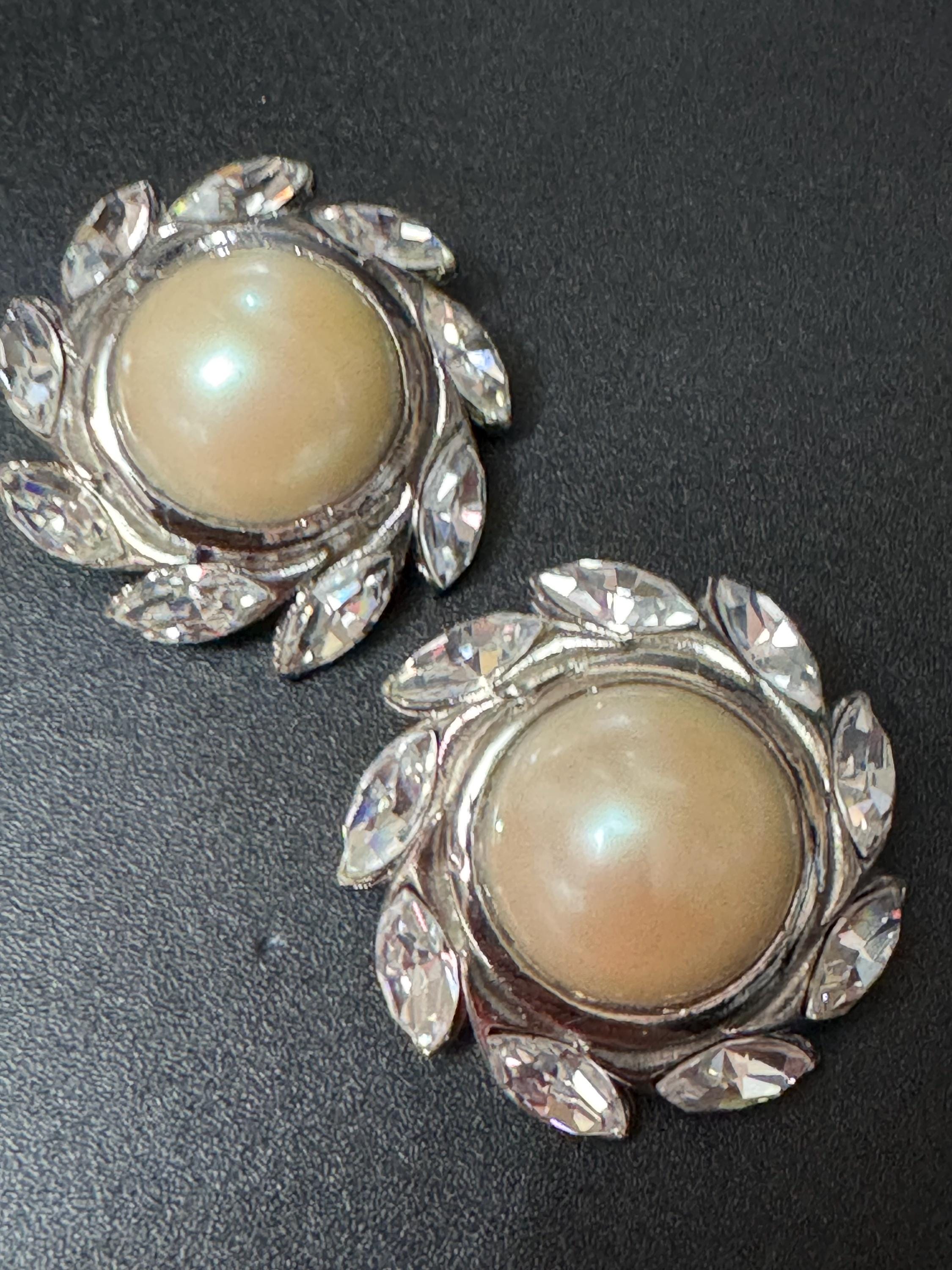 vintage 3.5cm silver tone Round luminescent faux pearl glass cabochon and clear Navette Swarovski crystal big stud clip on earrings