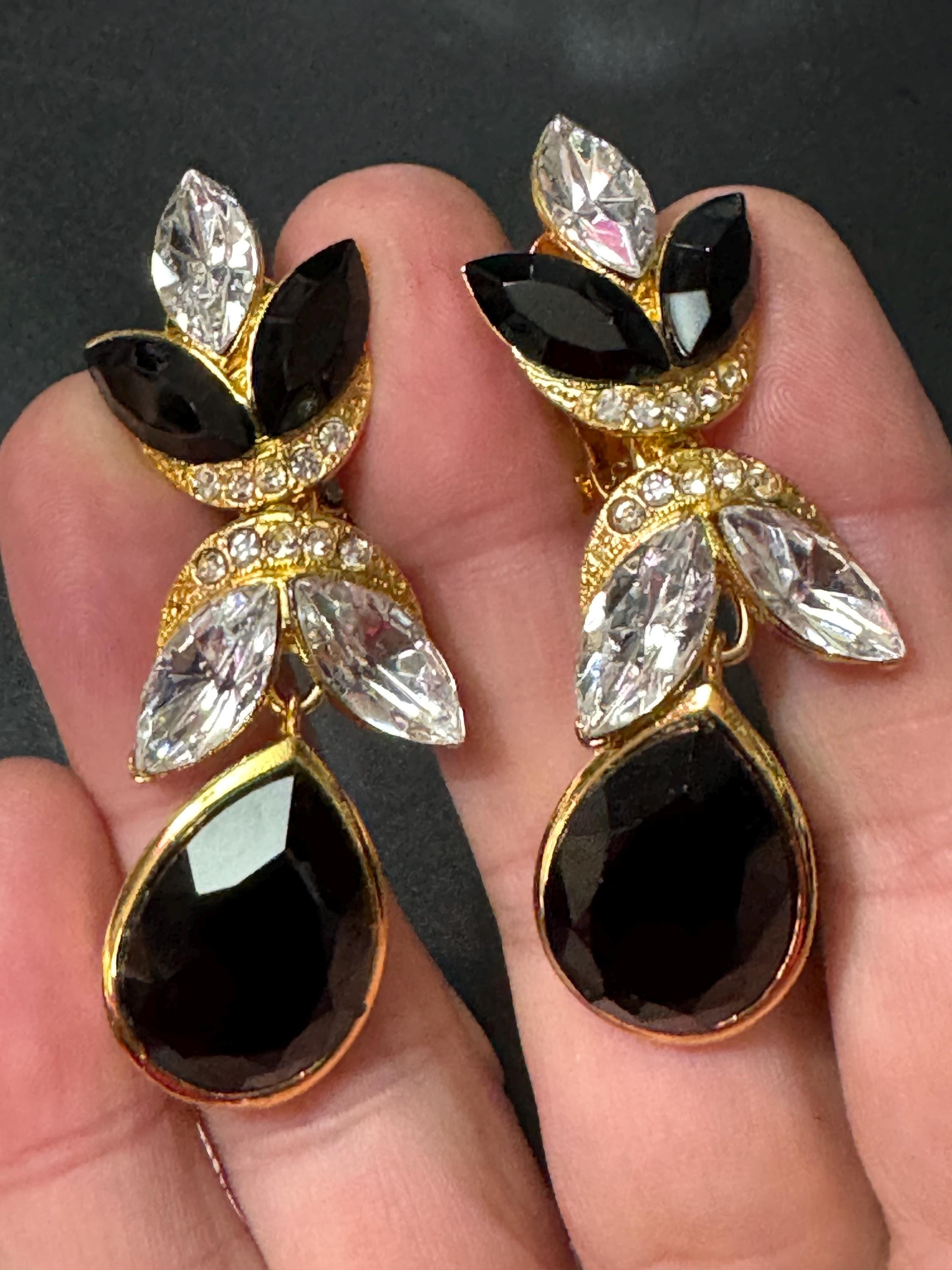 6cm Vintage 80s Swarovski crystal rhinestone diamanté black and clear teardrop clip on earrings gold tone monochrome