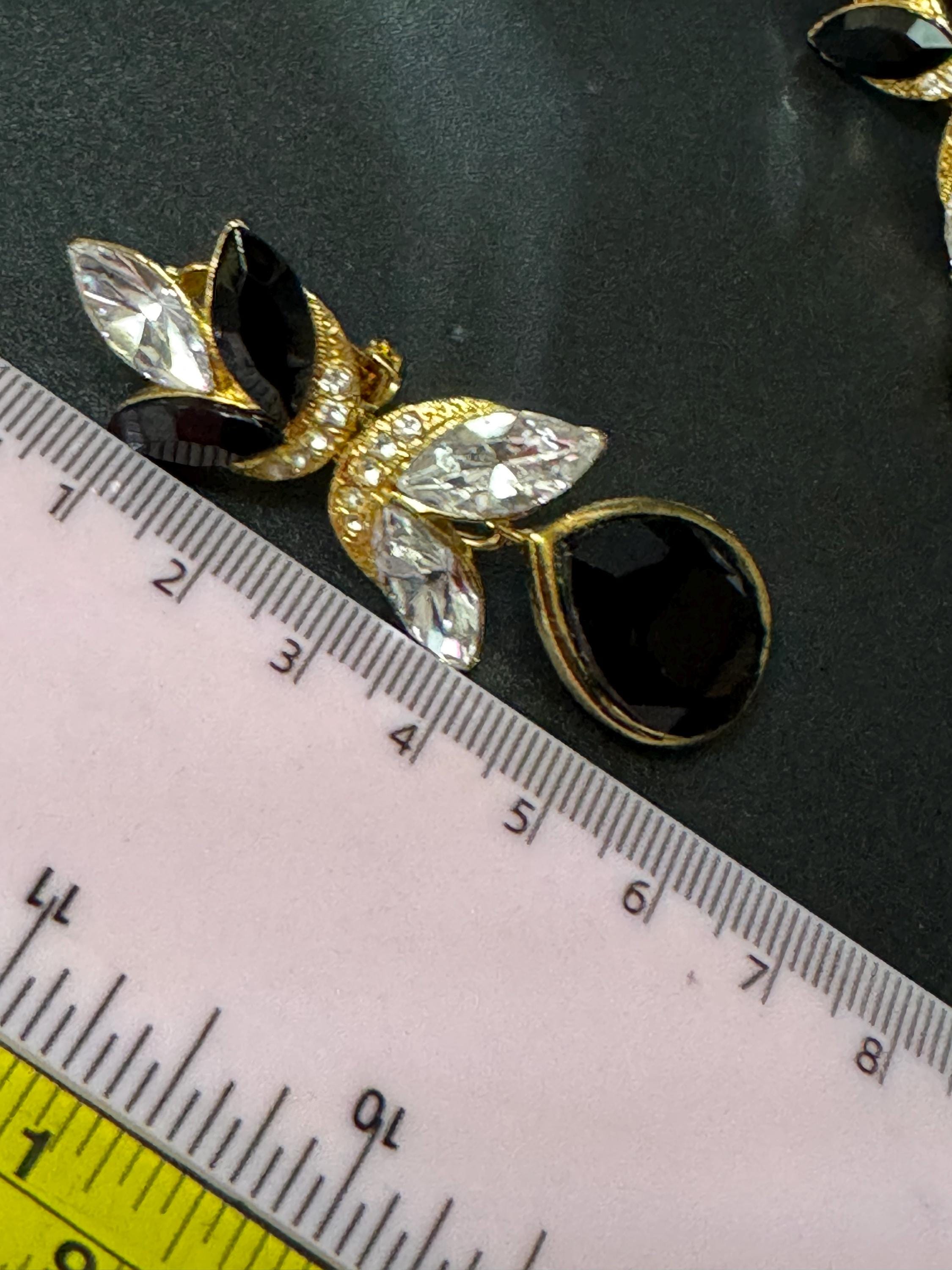 6cm Vintage 80s Swarovski crystal rhinestone diamanté black and clear teardrop clip on earrings gold tone monochrome