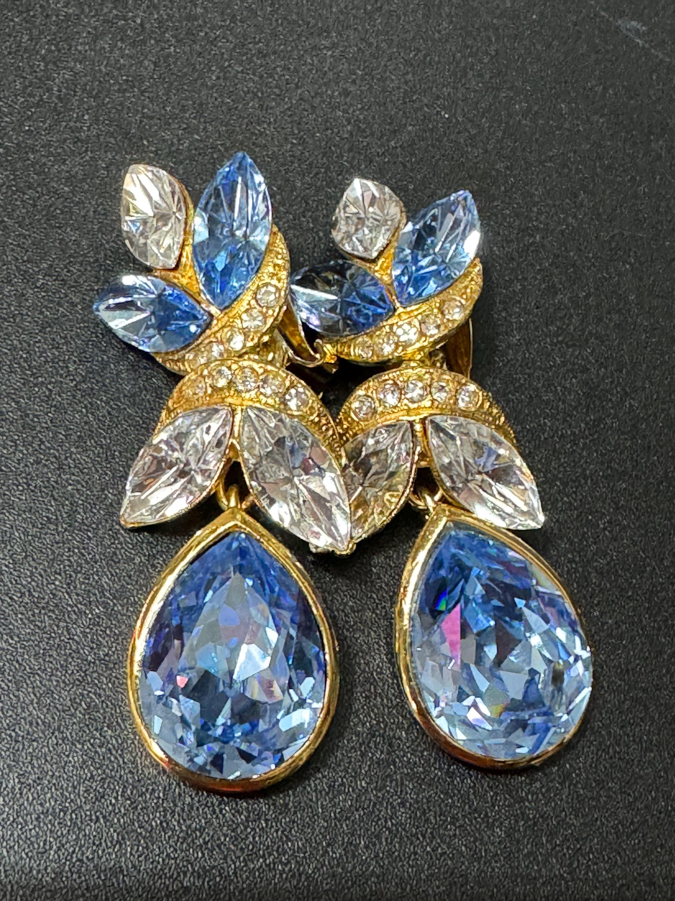 6cm Vintage 80s Swarovski crystal rhinestone diamanté light sapphire blue and clear teardrop clip on earrings gold tone