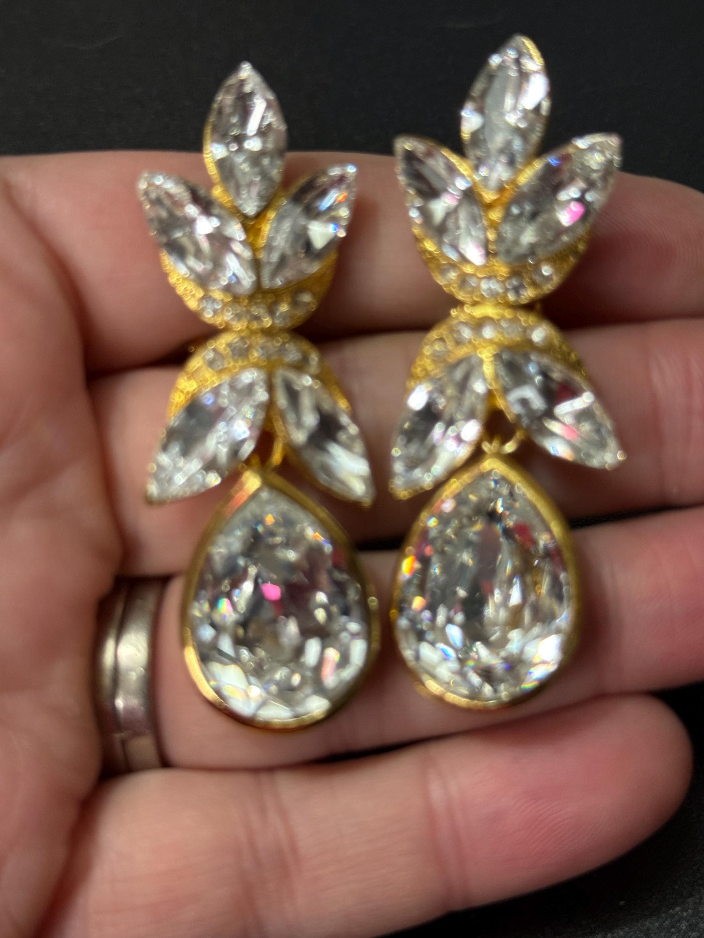 6cm Vintage 80s Swarovski crystal rhinestone diamanté light clear teardrop clip on earrings gold tone