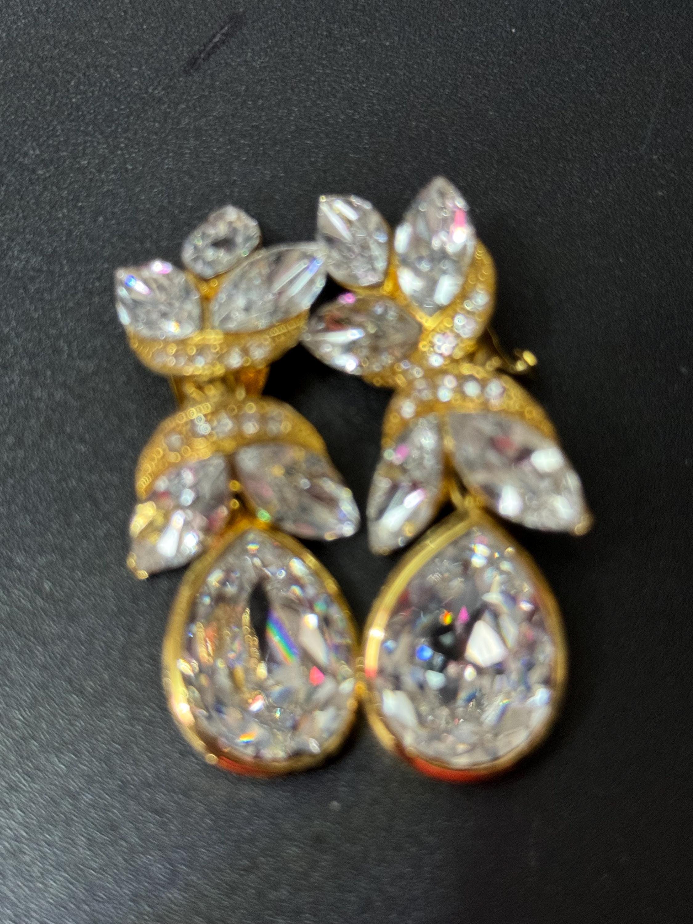 6cm Vintage 80s Swarovski crystal rhinestone diamanté light clear teardrop clip on earrings gold tone