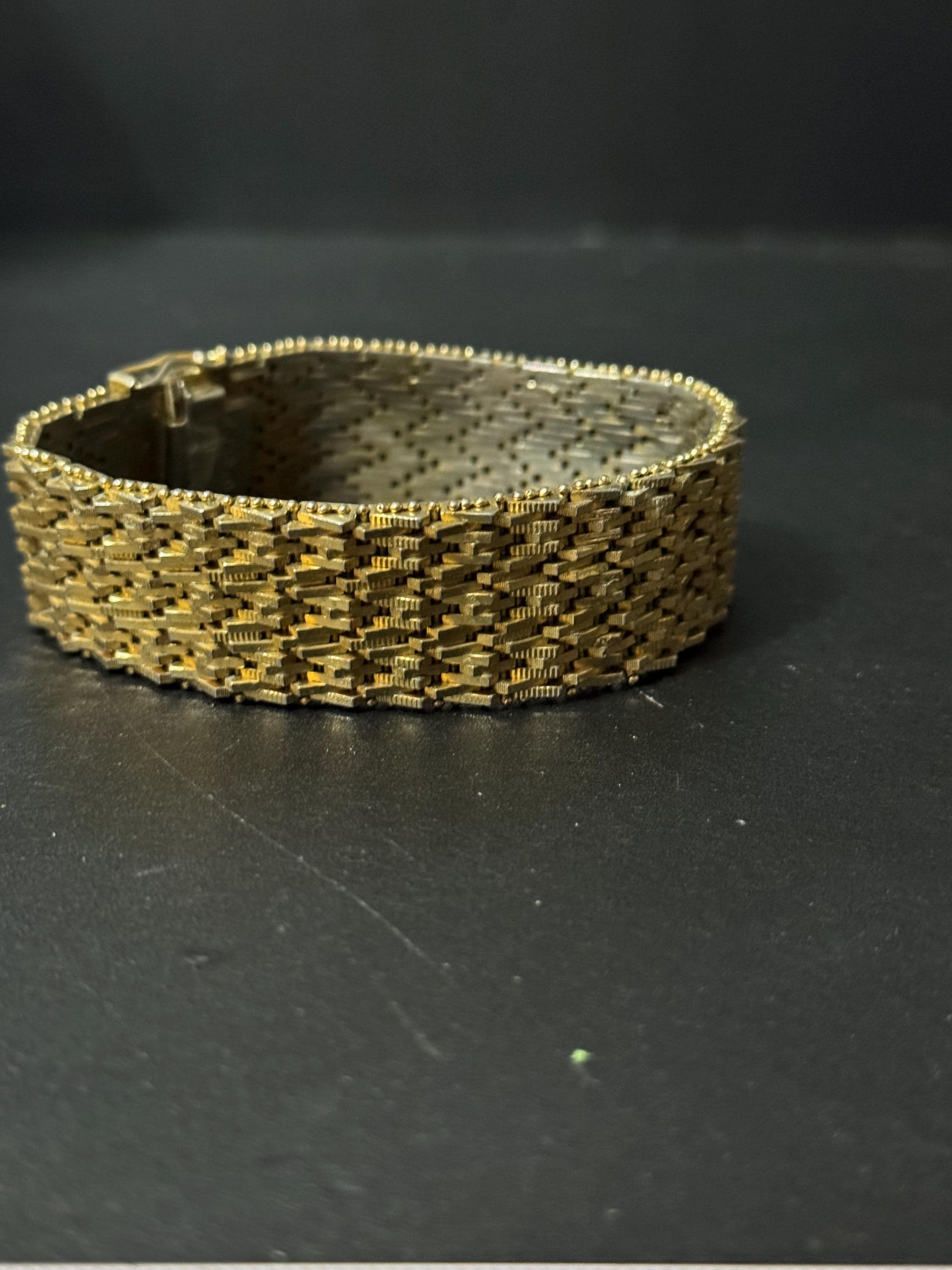 Vintage italian style 18k gold plated wide woven articulated bracelet  19 x 2cm