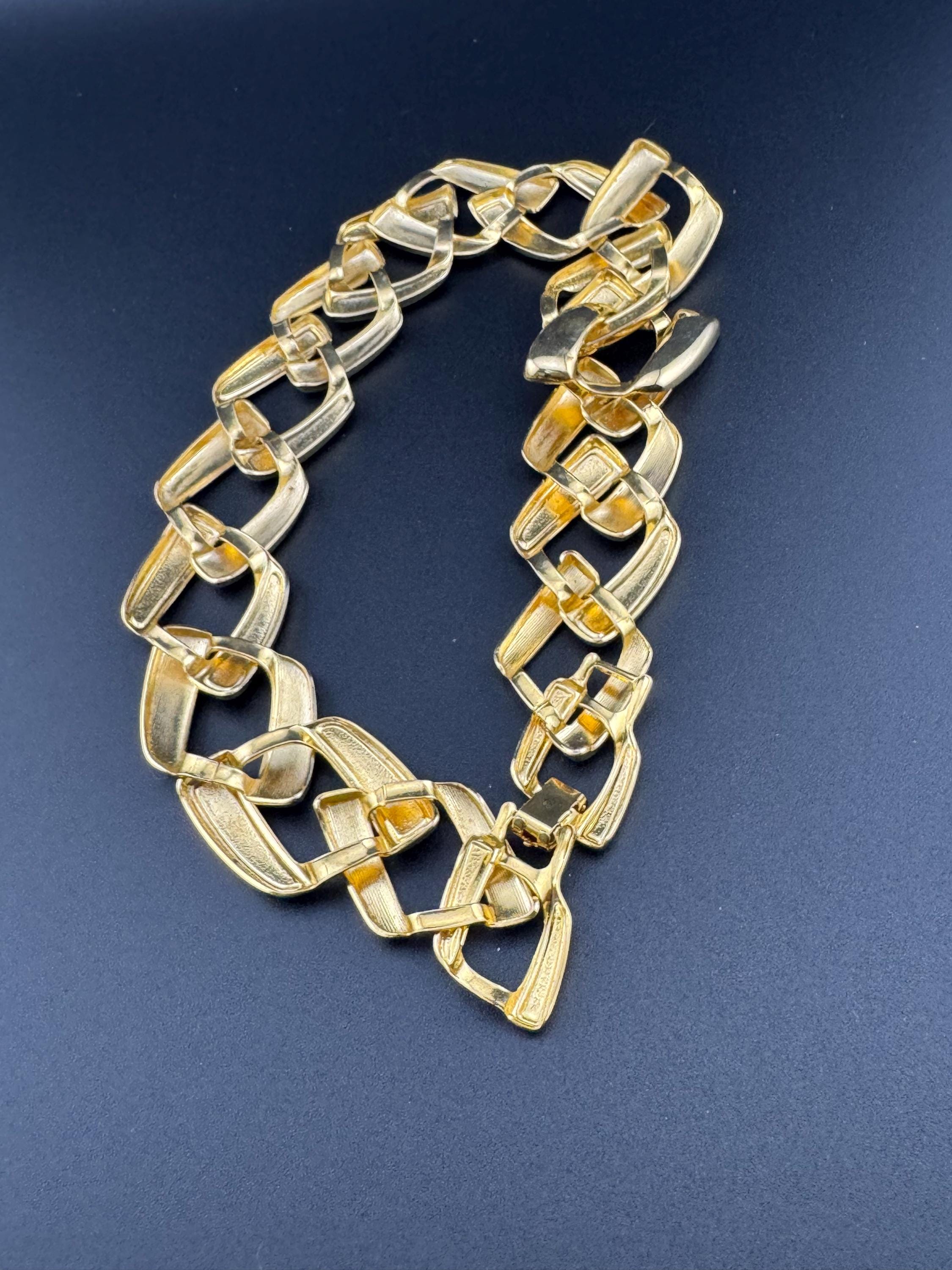 Retro gold tone and black enamel wide Chunky chain link necklace 47cm