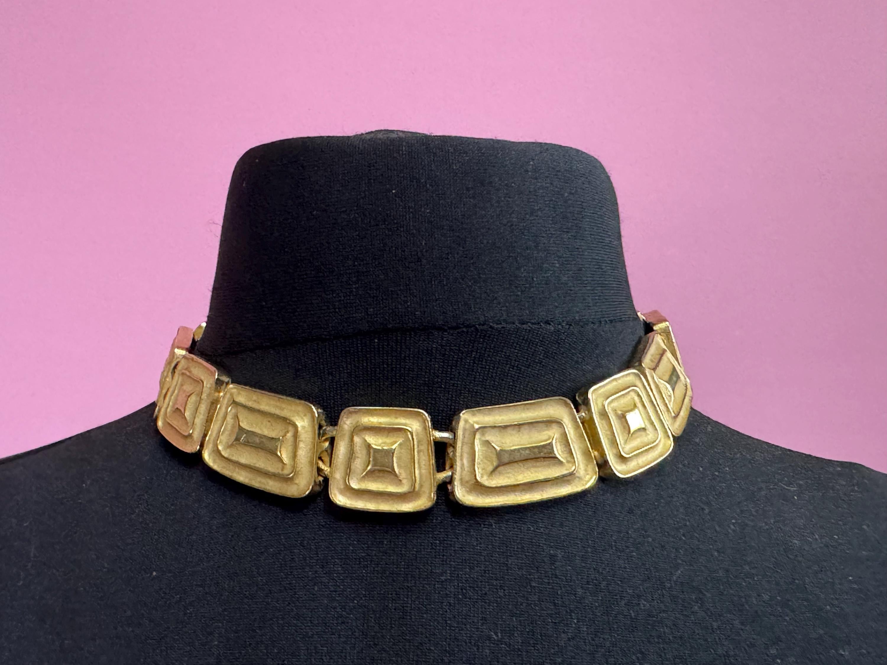 Retro Matt yellow gold tone Etruscan style chunky chain collar necklace 43cm