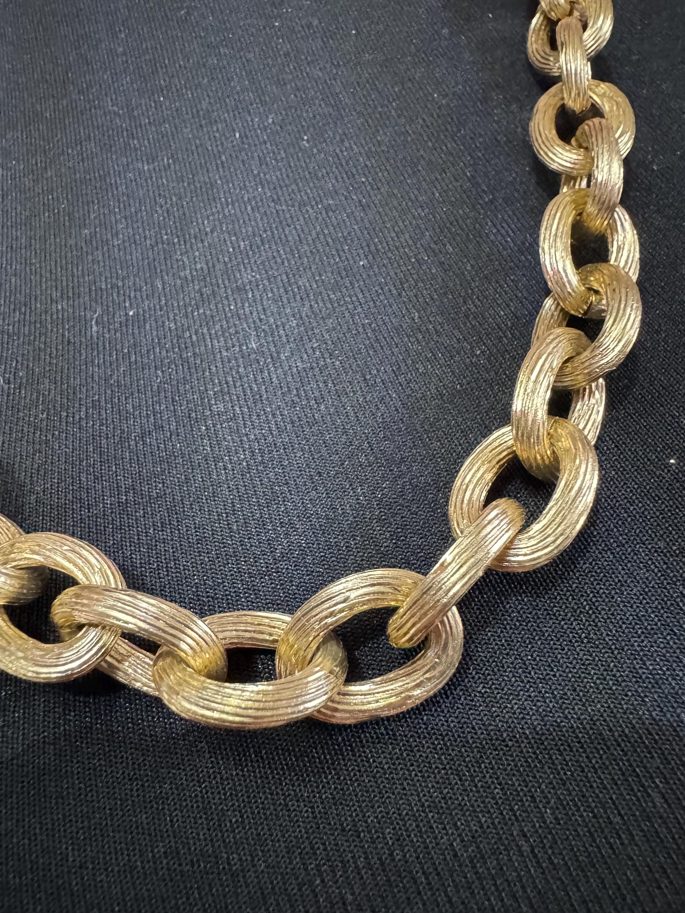 Vintage gold tone lightweight big cable link chunky metal long chain necklace 1970s