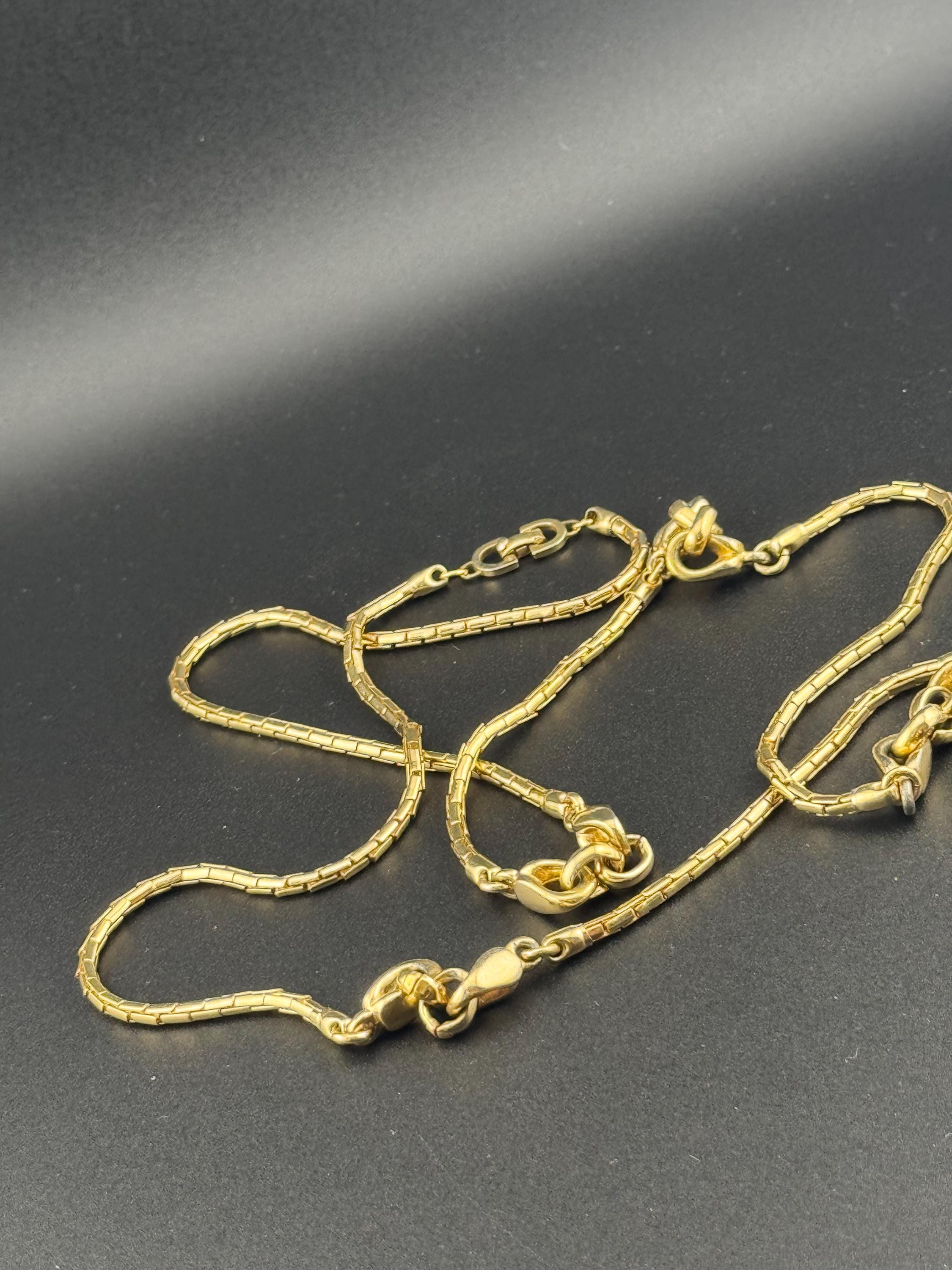 signed Christian Dior Designer vintage chunky 90cm long ornate gold tone heavy chain link flapper length necklace