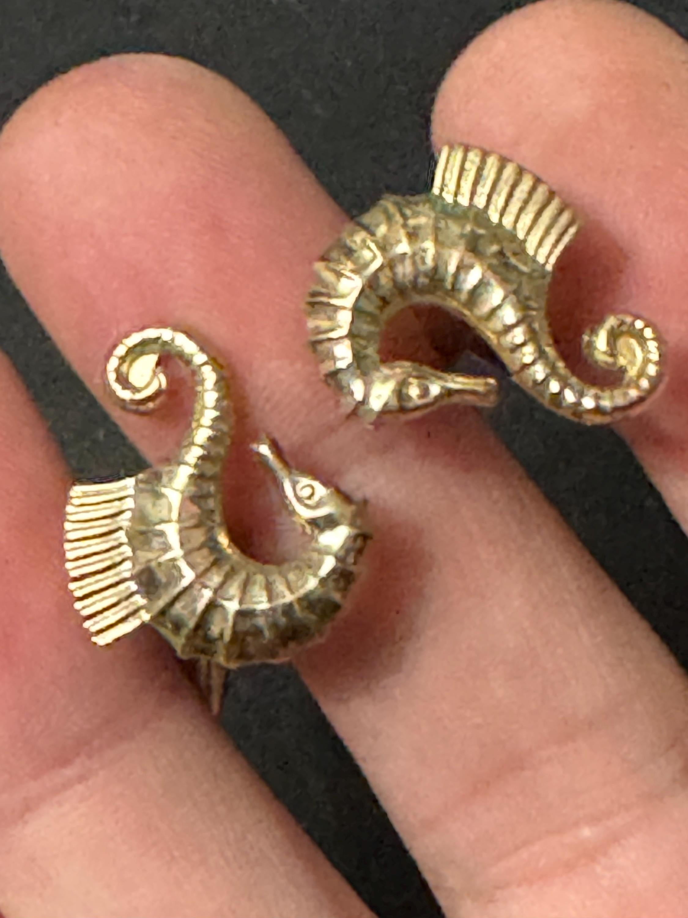 Vintage Stratton 1960s 1970s nautical men’s gold tone seahorse cufflinks