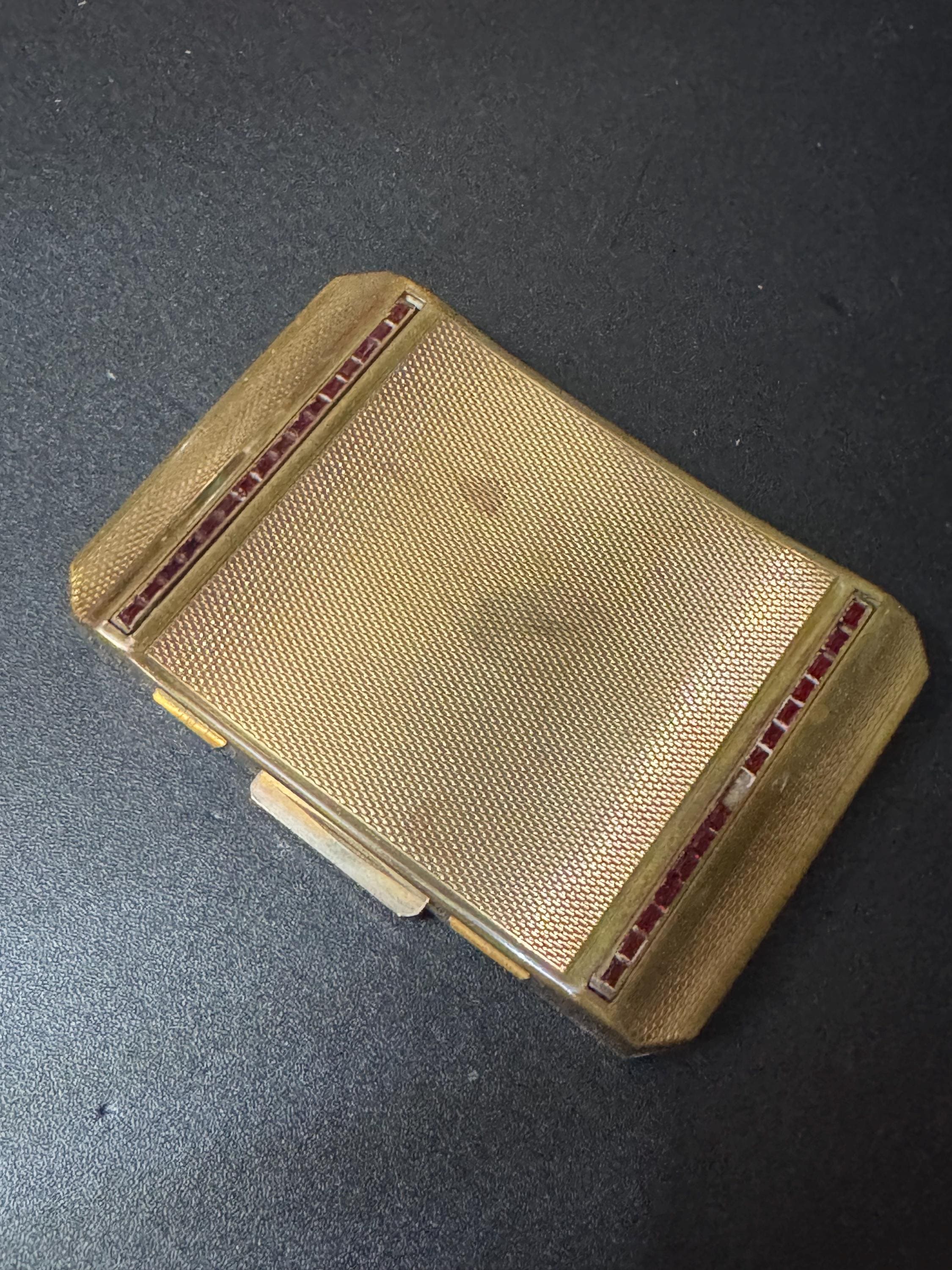 Vintage Stratton powder compact with ruby red baguette diamanté rhinestones one missing