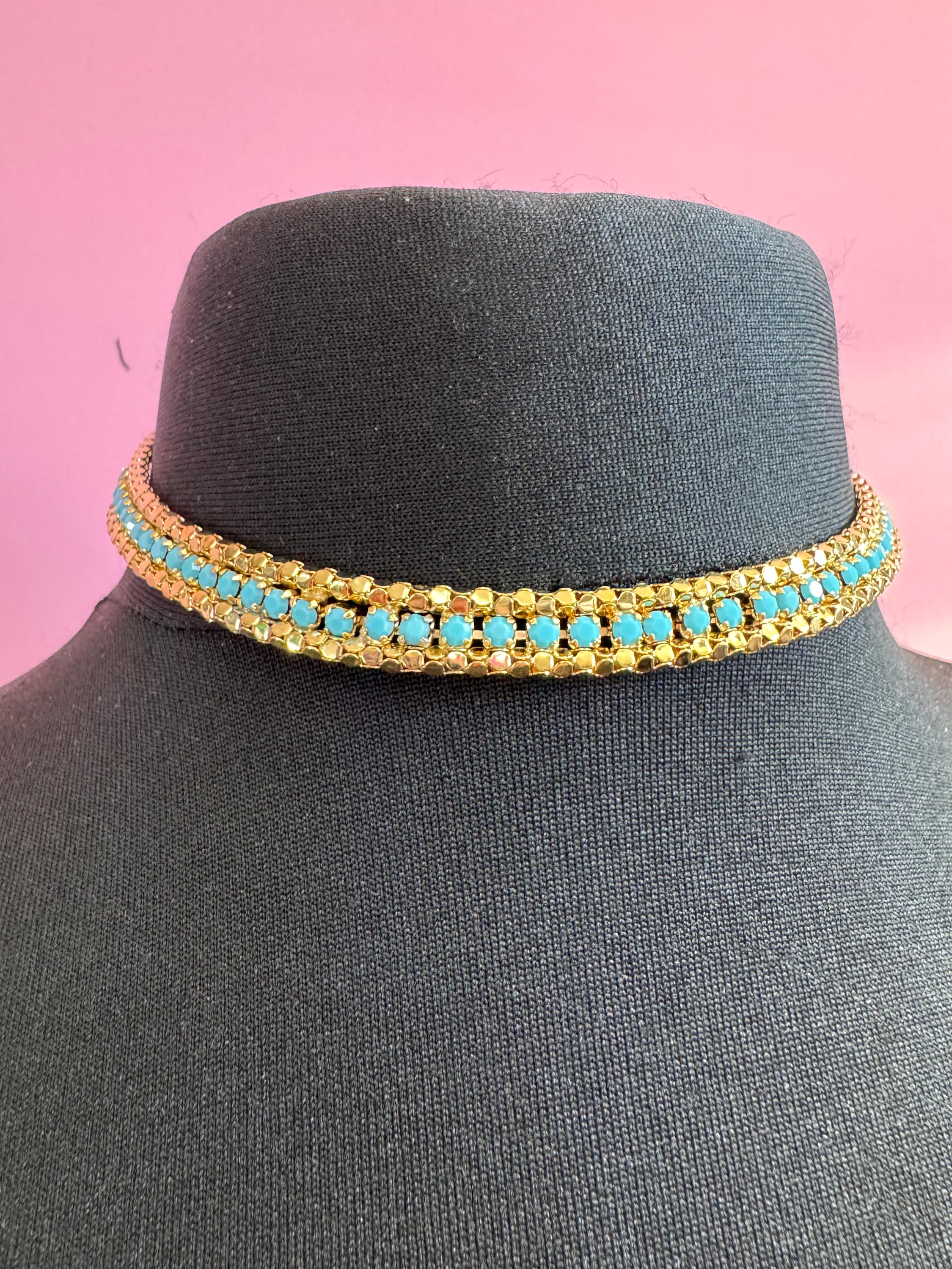 Petite 38.5cm Vintage 1960s gold tone mesh chain choker necklace turquoise stones