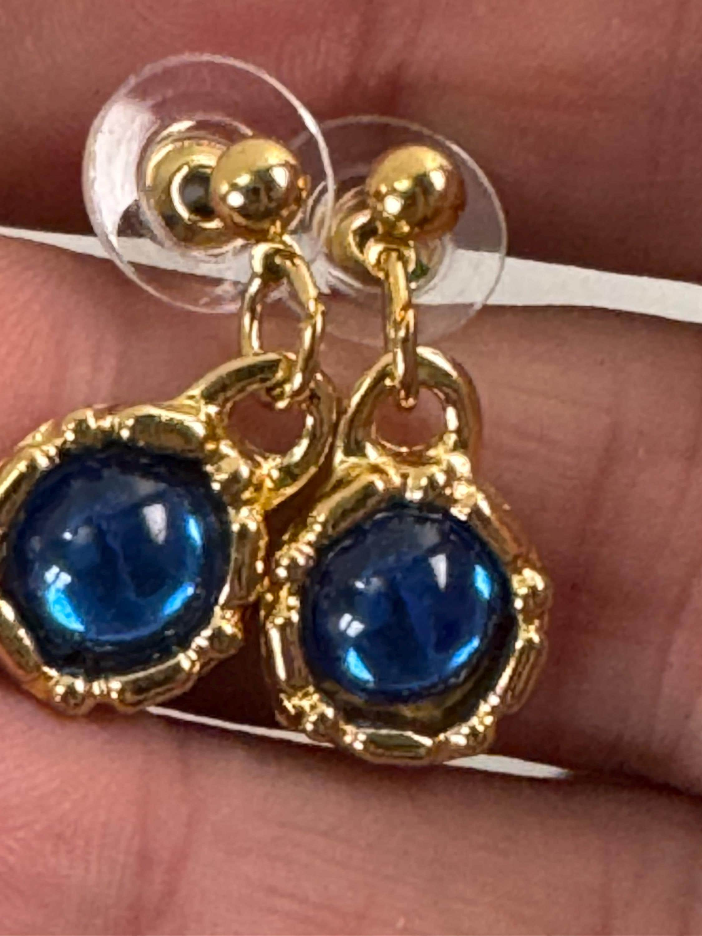 Vintage bright sapphire blue glass cabochon Etruscan style gold drop dangly earrings