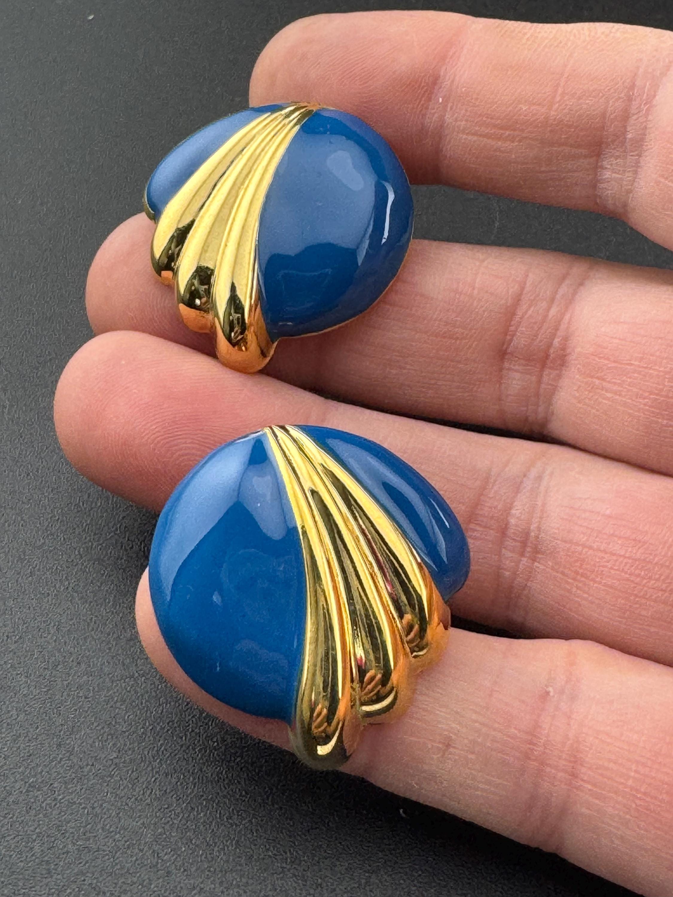 Vintage 80s bright blue enamel gold tone round button stud earrings for pierced ears unworn