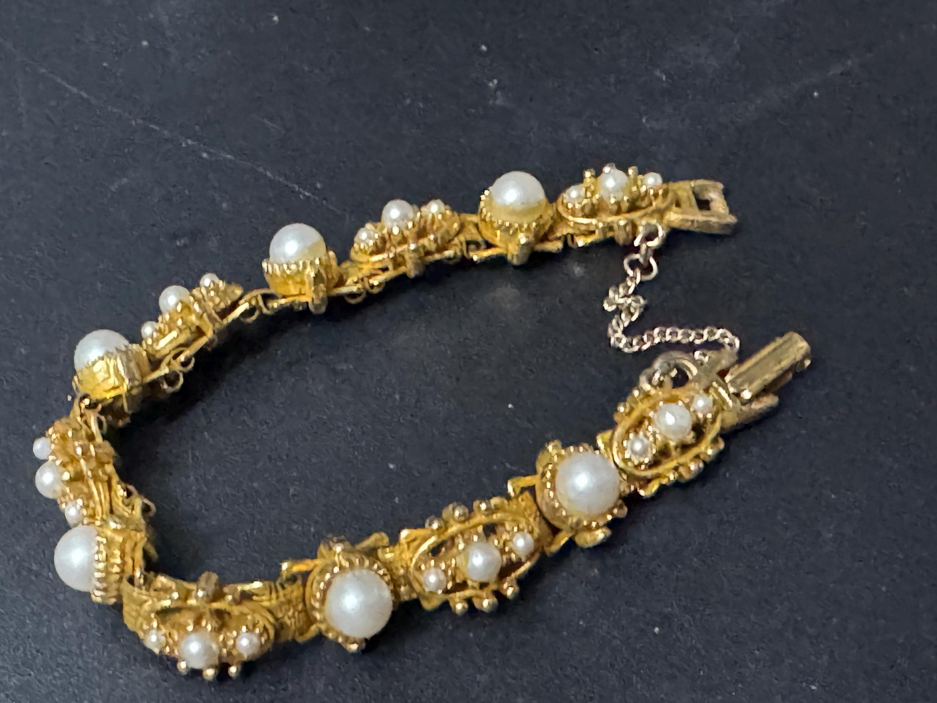 Vintage Gold Tone seed Florenza style panel link bracelet 18cm mid century