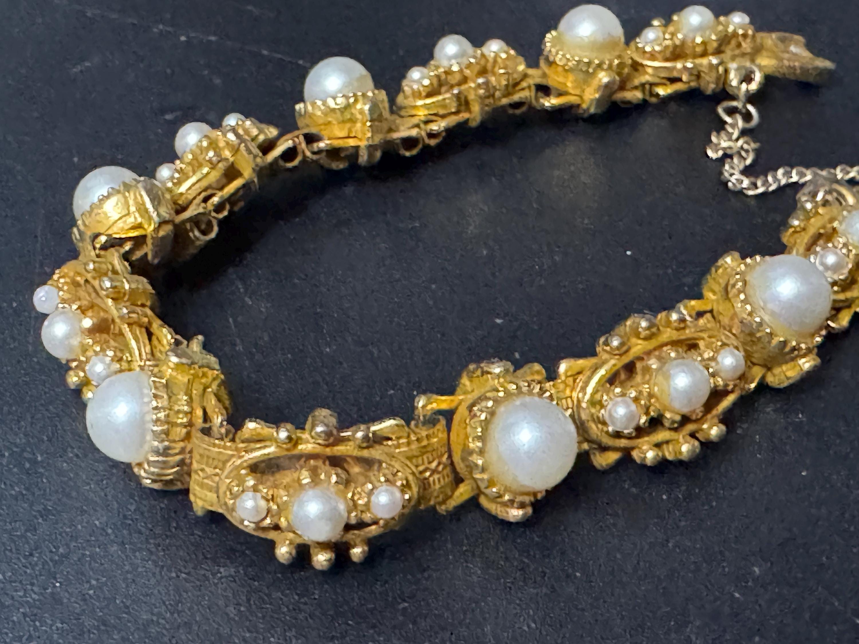 Vintage Gold Tone seed Florenza style panel link bracelet 18cm mid century