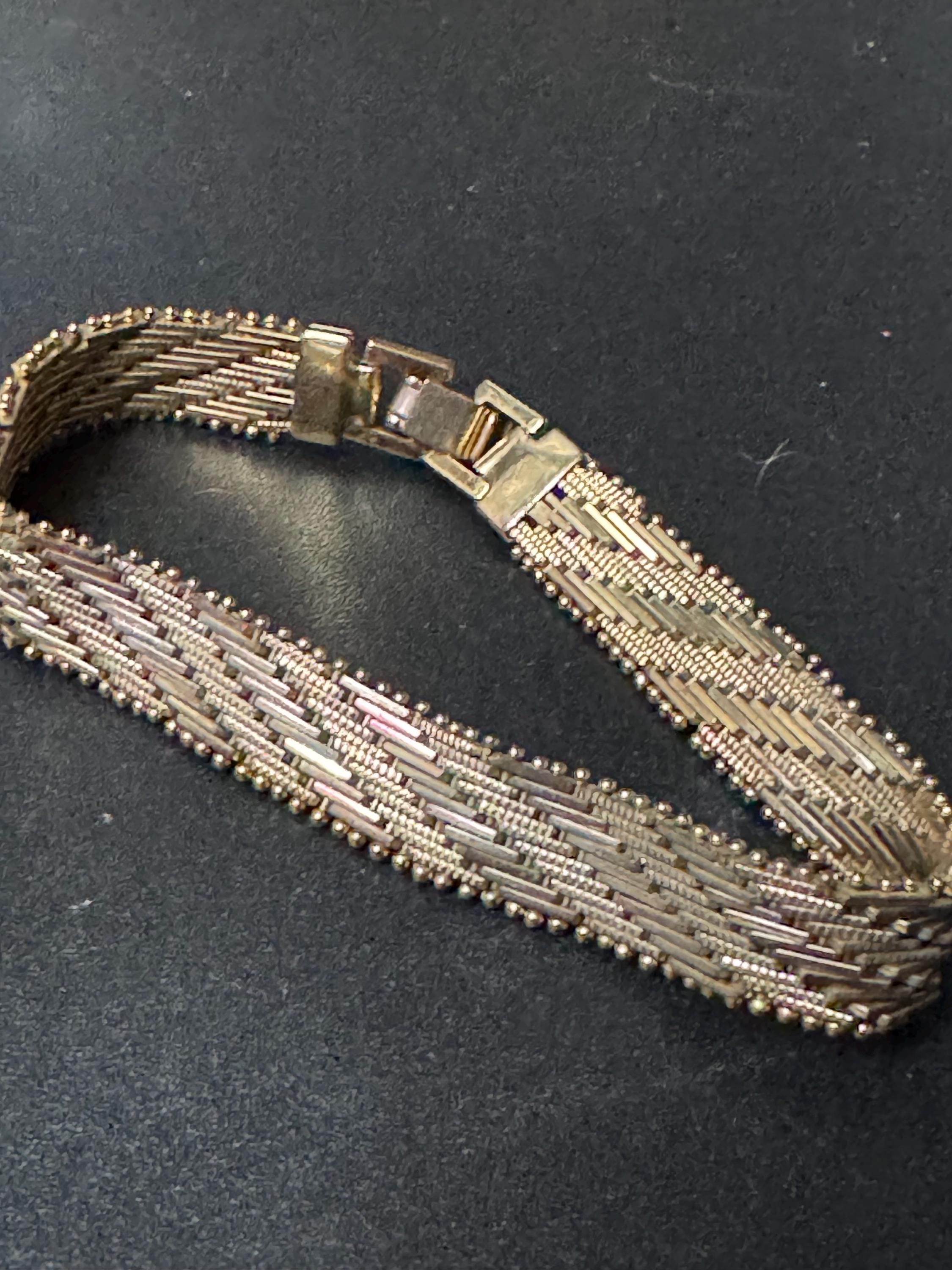 Retro 1970s Italian woven mesh slim 1cm champagne gold tone cuff bracelet