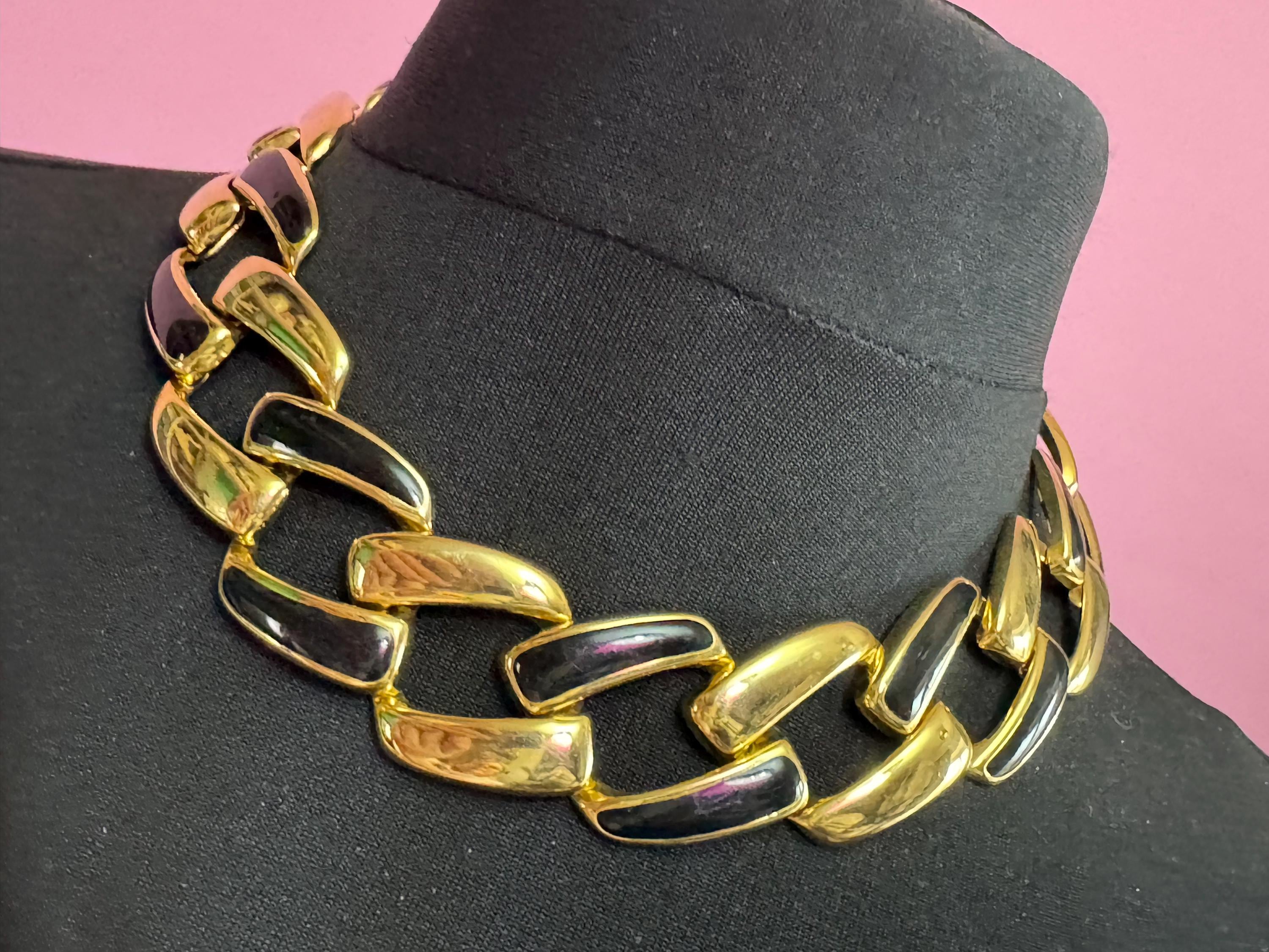 Retro gold tone and black enamel wide Chunky chain link necklace 47cm