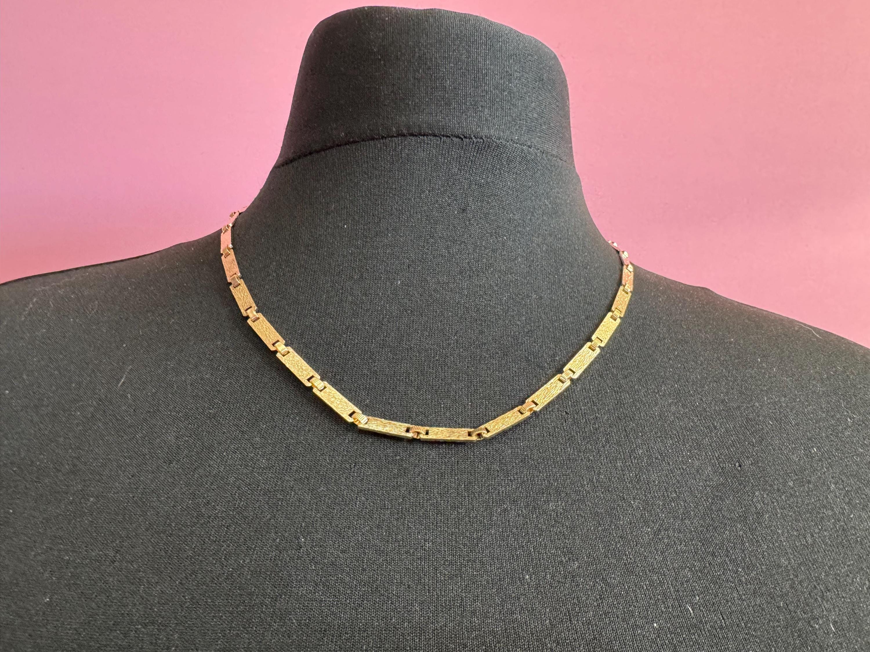 52cm long 20.5” 1980s Matt gold tone flat bar link textured fancy chain necklace